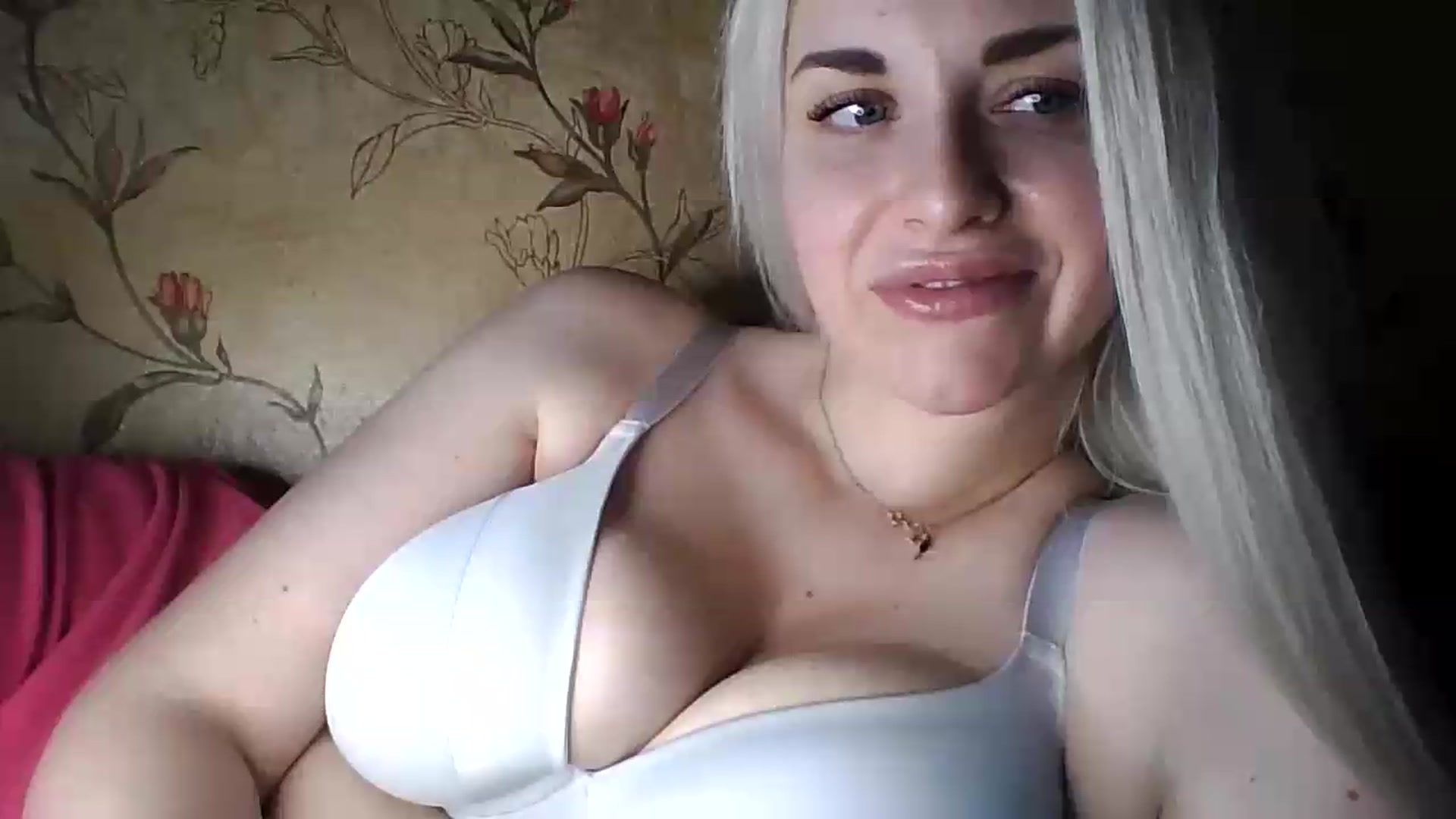 Gallery image thumbnail from Polly_213109's myfreecams stream on, 06/04/2026, 10:50 image 7 of 20