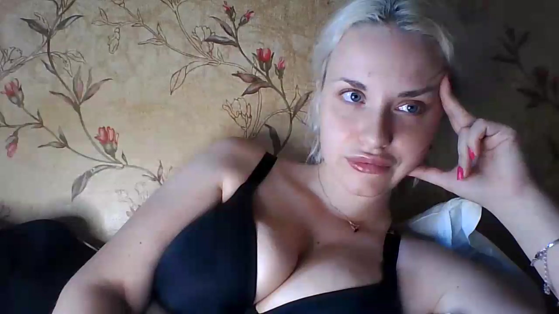 Gallery image thumbnail from Polly_213109's myfreecams stream on, 06/15/2026, 12:49 image 7 of 20
