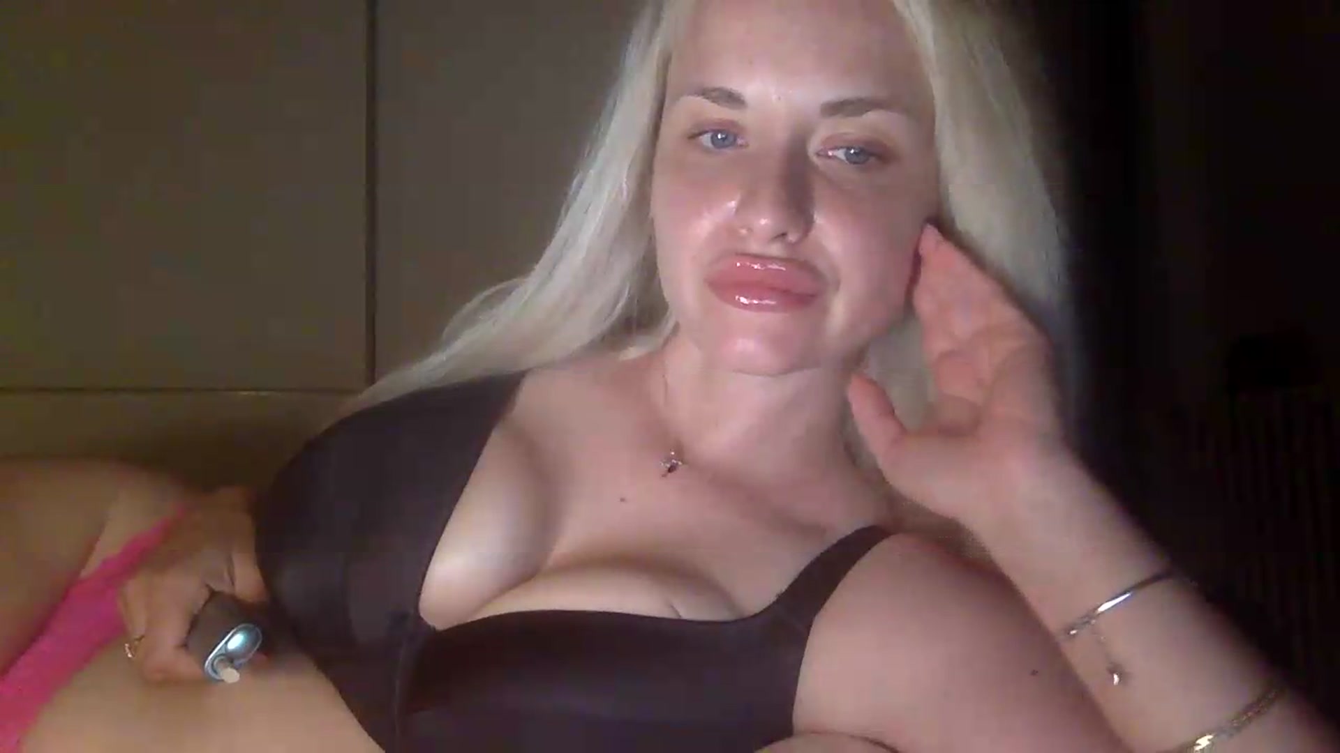 Gallery image thumbnail from Polly_213109's myfreecams stream on, 06/28/2026, 22:24 image 7 of 20