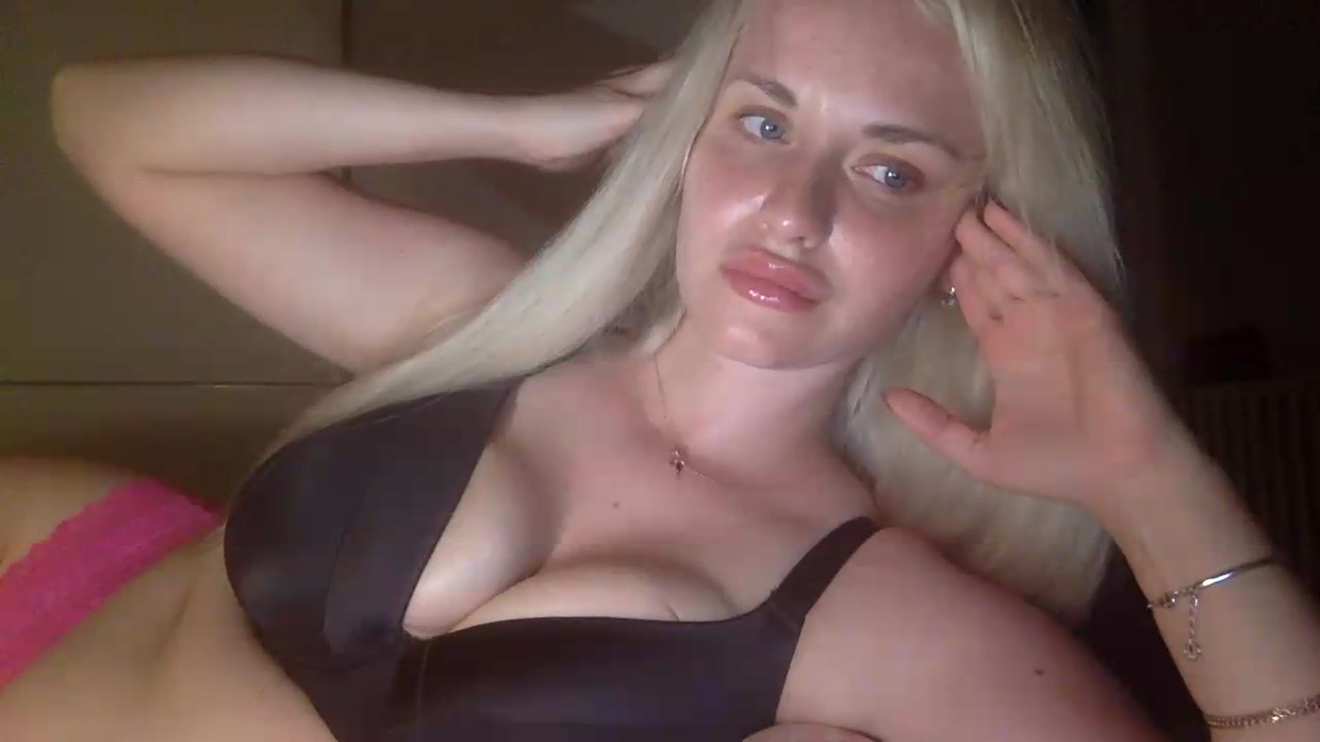 Gallery image thumbnail from Polly_213109's myfreecams stream on, 06/28/2026, 22:24 image 10 of 20