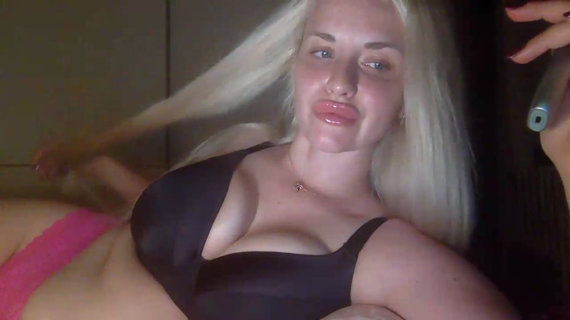 Gallery image thumbnail from Polly_213109's myfreecams stream on, 06/28/2026, 22:24 image 3 of 20