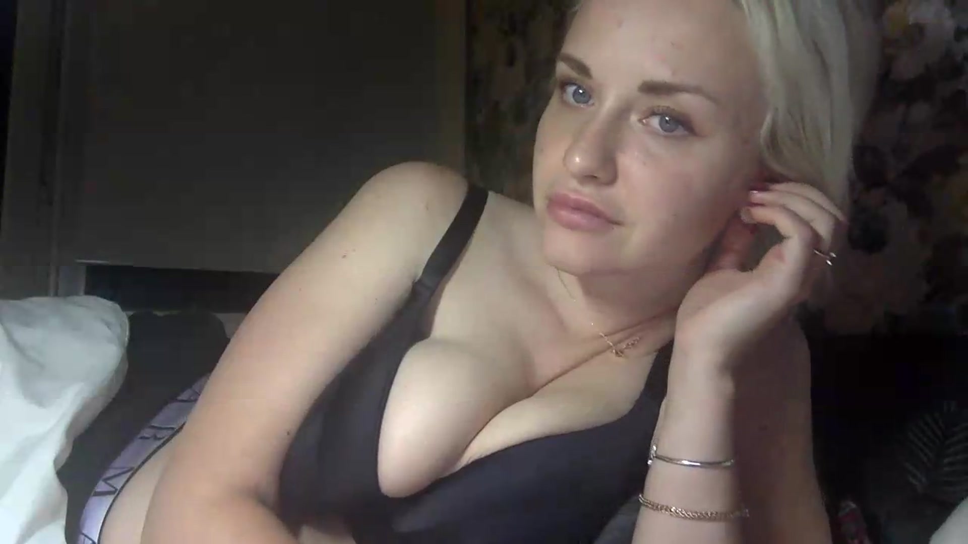 Gallery image thumbnail from Polly_213109's myfreecams stream on, 07/15/2026, 07:12 image 11 of 20