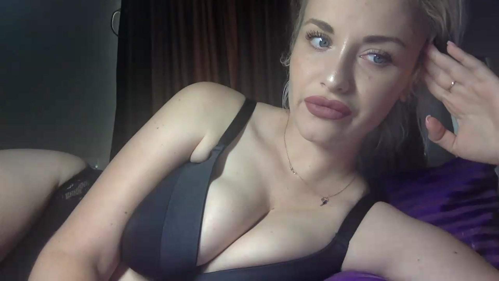 Gallery image thumbnail from Polly_213109's myfreecams stream on, 08/04/2026, 11:15 image 15 of 20