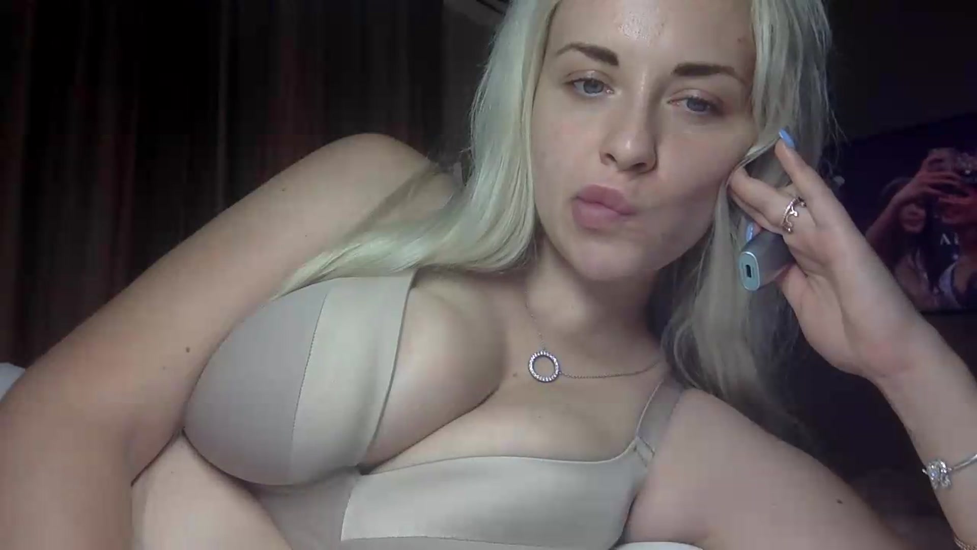 Gallery image thumbnail from Polly_213109's myfreecams stream on, 09/05/2026, 07:02 image 7 of 20