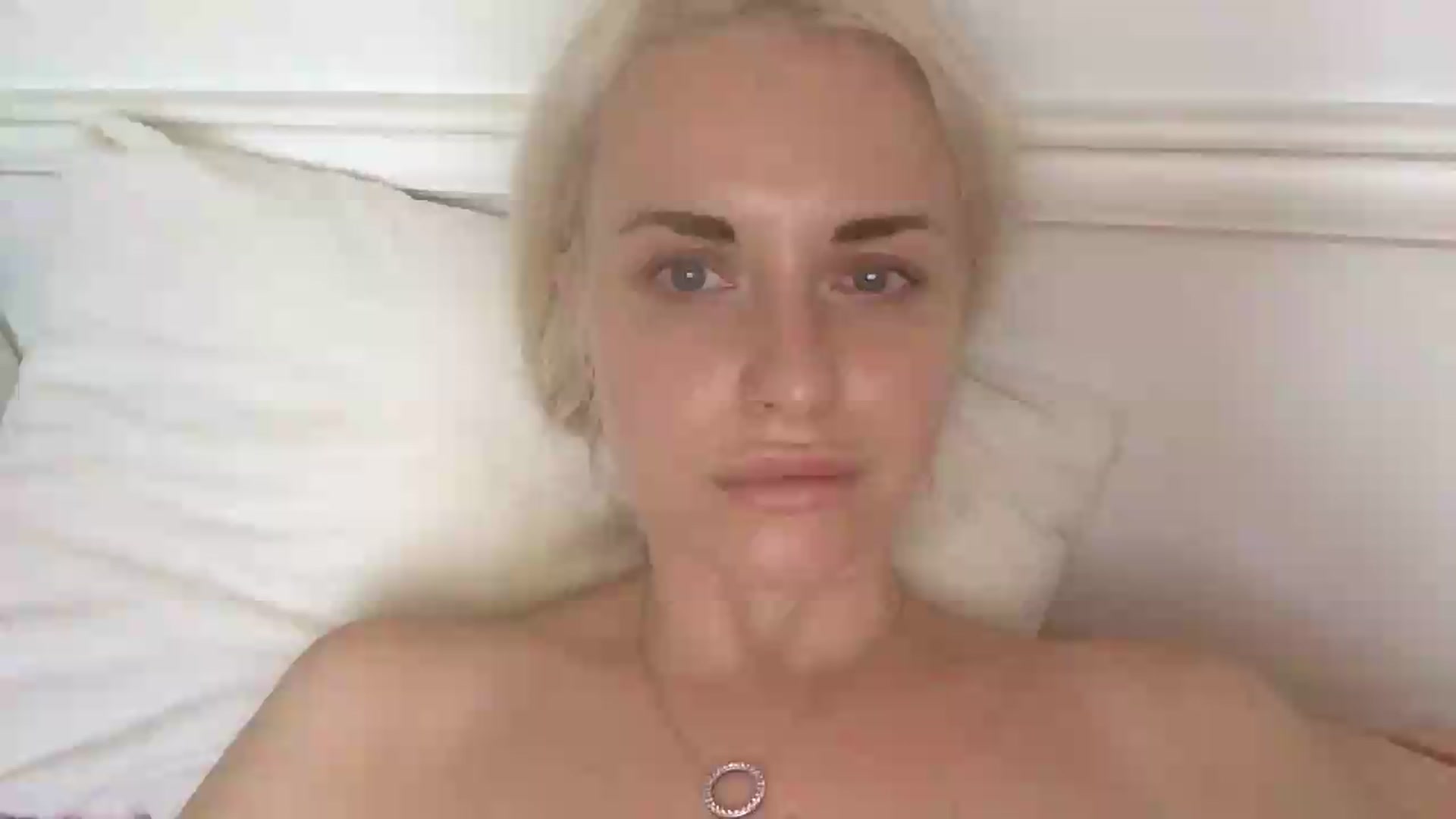 Gallery image thumbnail from Polly_213109's myfreecams stream on, 09/05/2026, 07:40 image 12 of 20