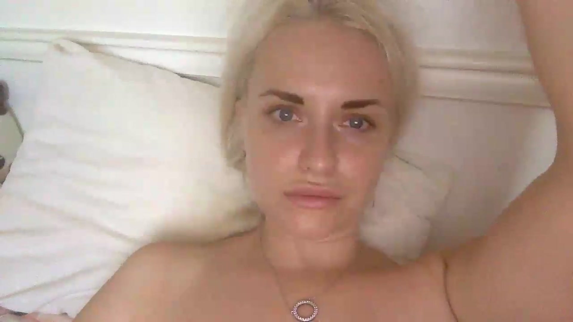 Gallery image thumbnail from Polly_213109's myfreecams stream on, 09/05/2026, 07:40 image 19 of 20
