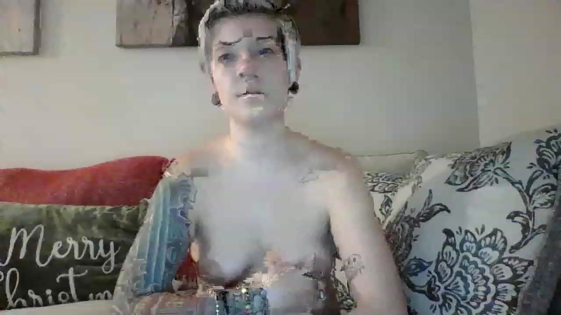 Gallery image thumbnail from PonyoLovesHam's myfreecams stream on, 12/10/2022, 24:31 image 16 of 20