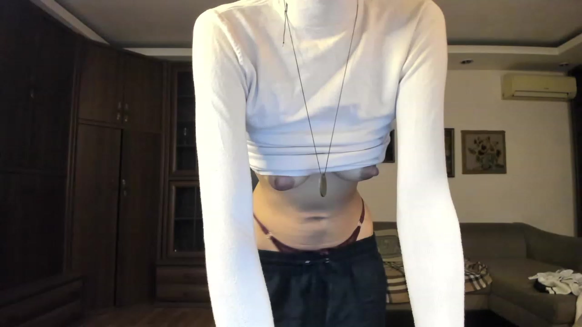 Gallery image thumbnail from PoofMe1's myfreecams stream on, 12/11/2022, 15:53 image 2 of 20