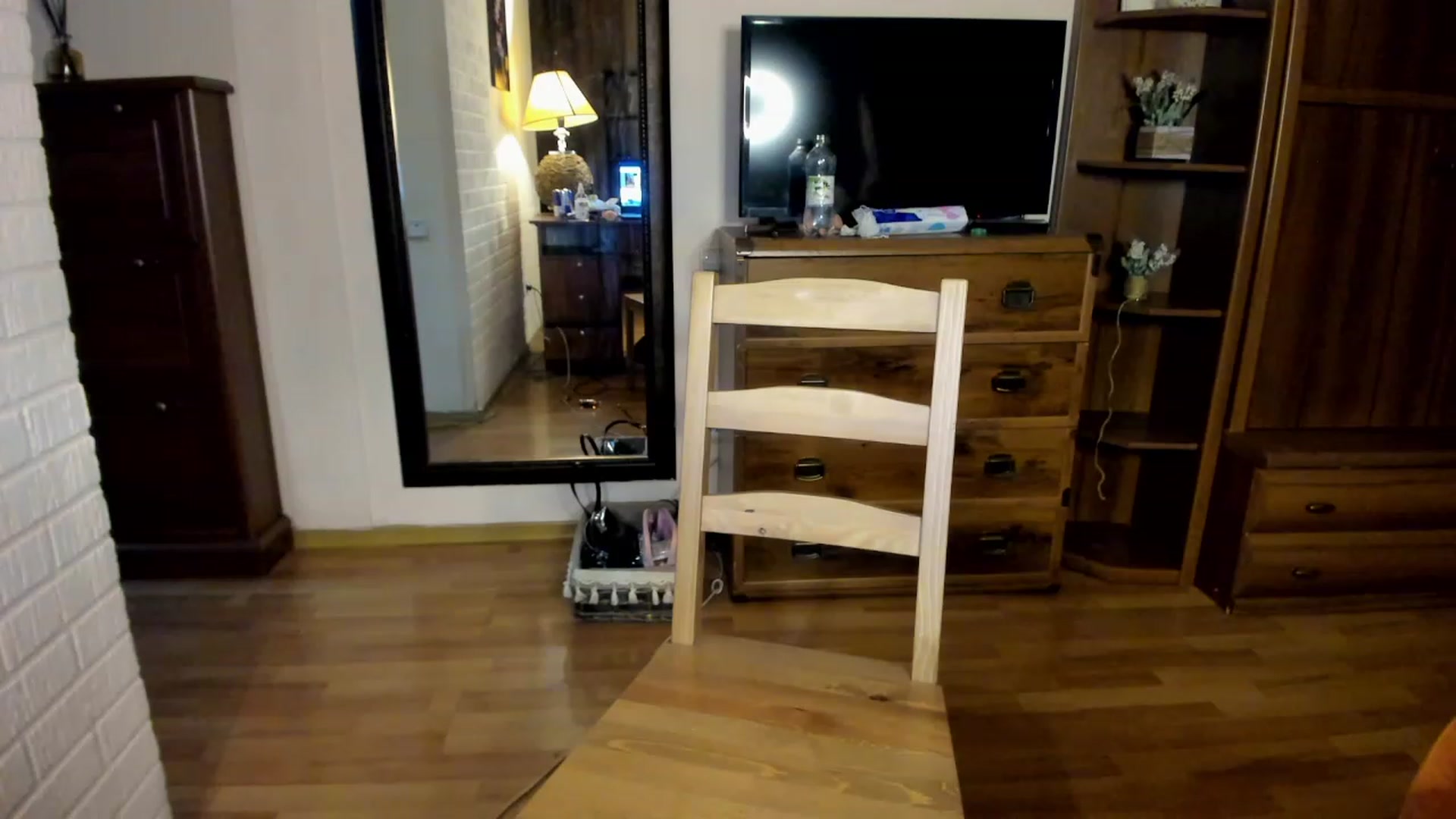 Gallery image thumbnail from PoofMe1's myfreecams stream on, 03/20/2023, 15:10 image 9 of 20