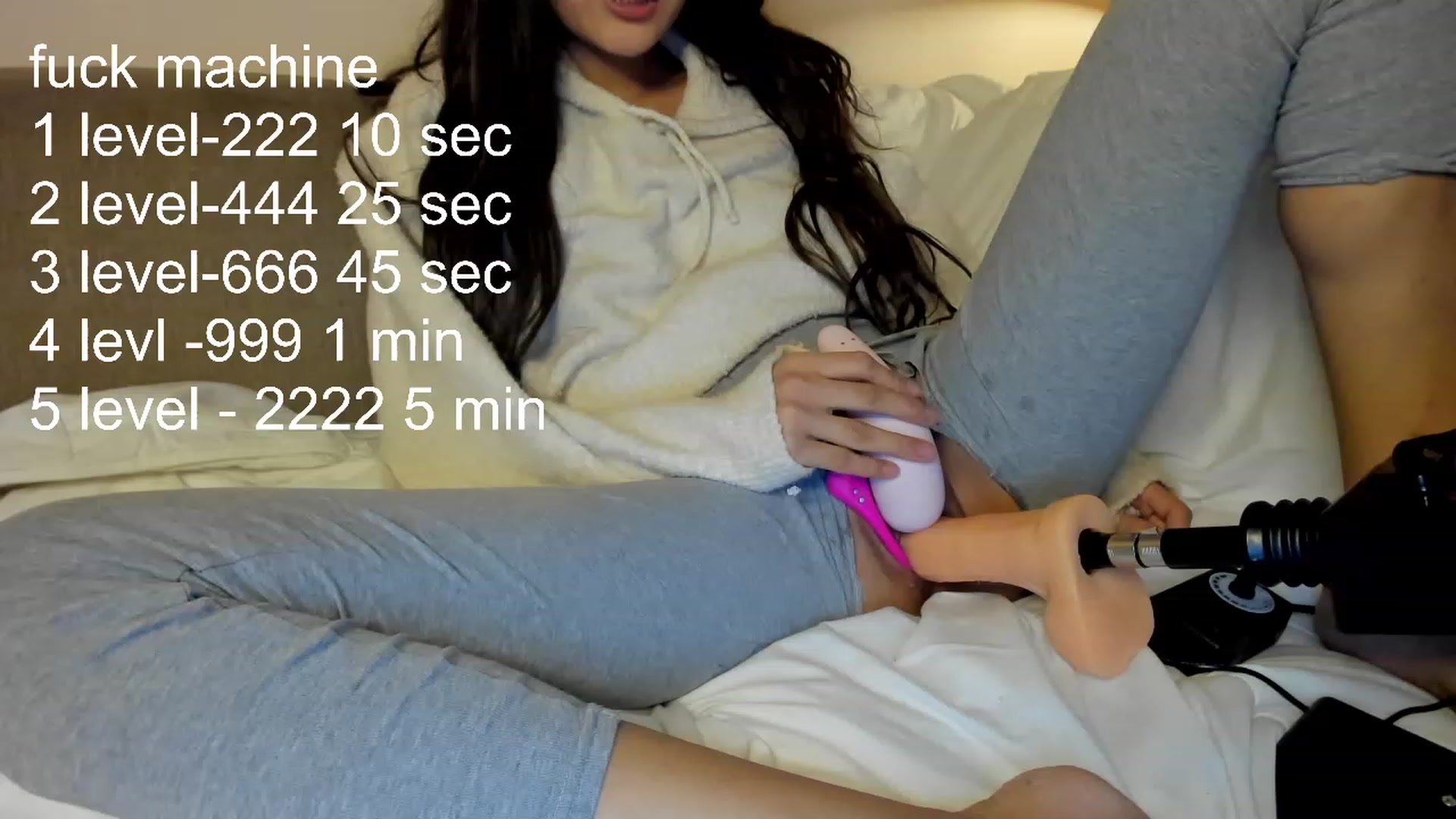 Gallery image thumbnail from PoofMe1's myfreecams stream on, 04/01/2023, 16:31 image 7 of 20