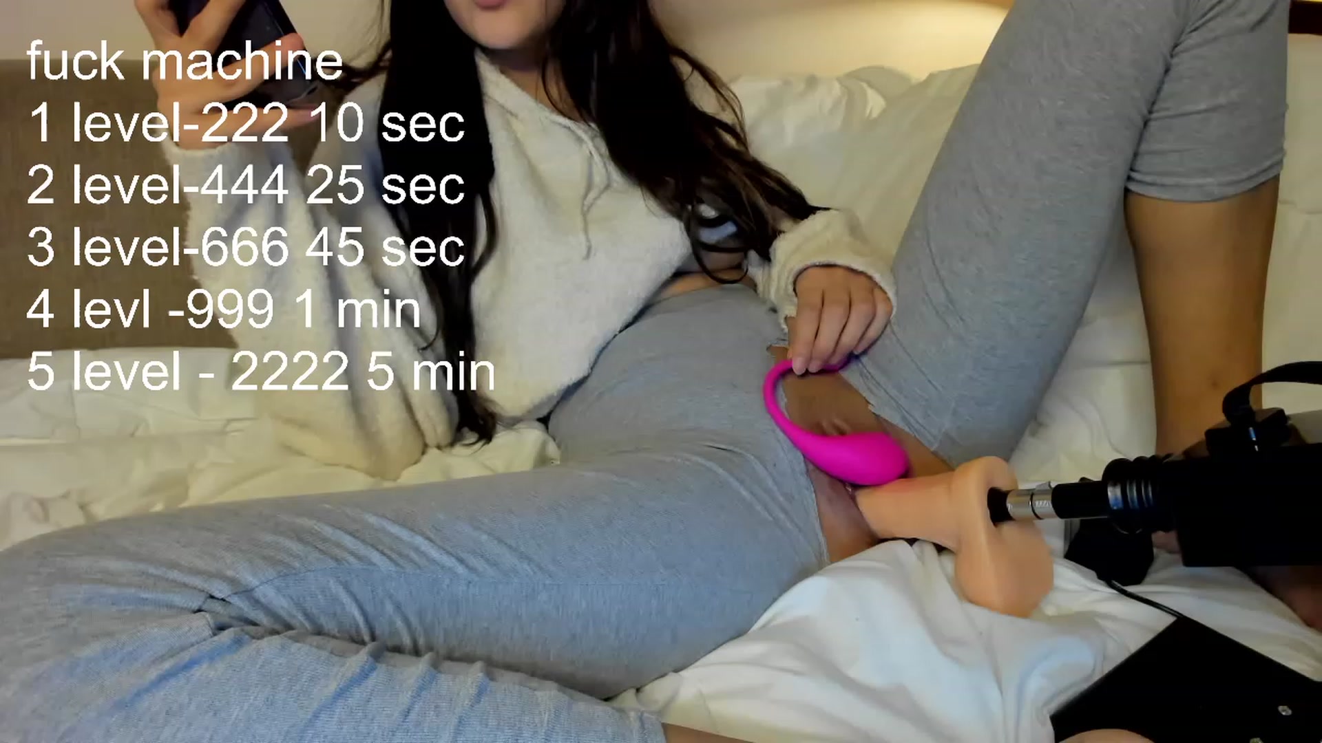 Gallery image thumbnail from PoofMe1's myfreecams stream on, 04/01/2023, 16:31 image 18 of 20