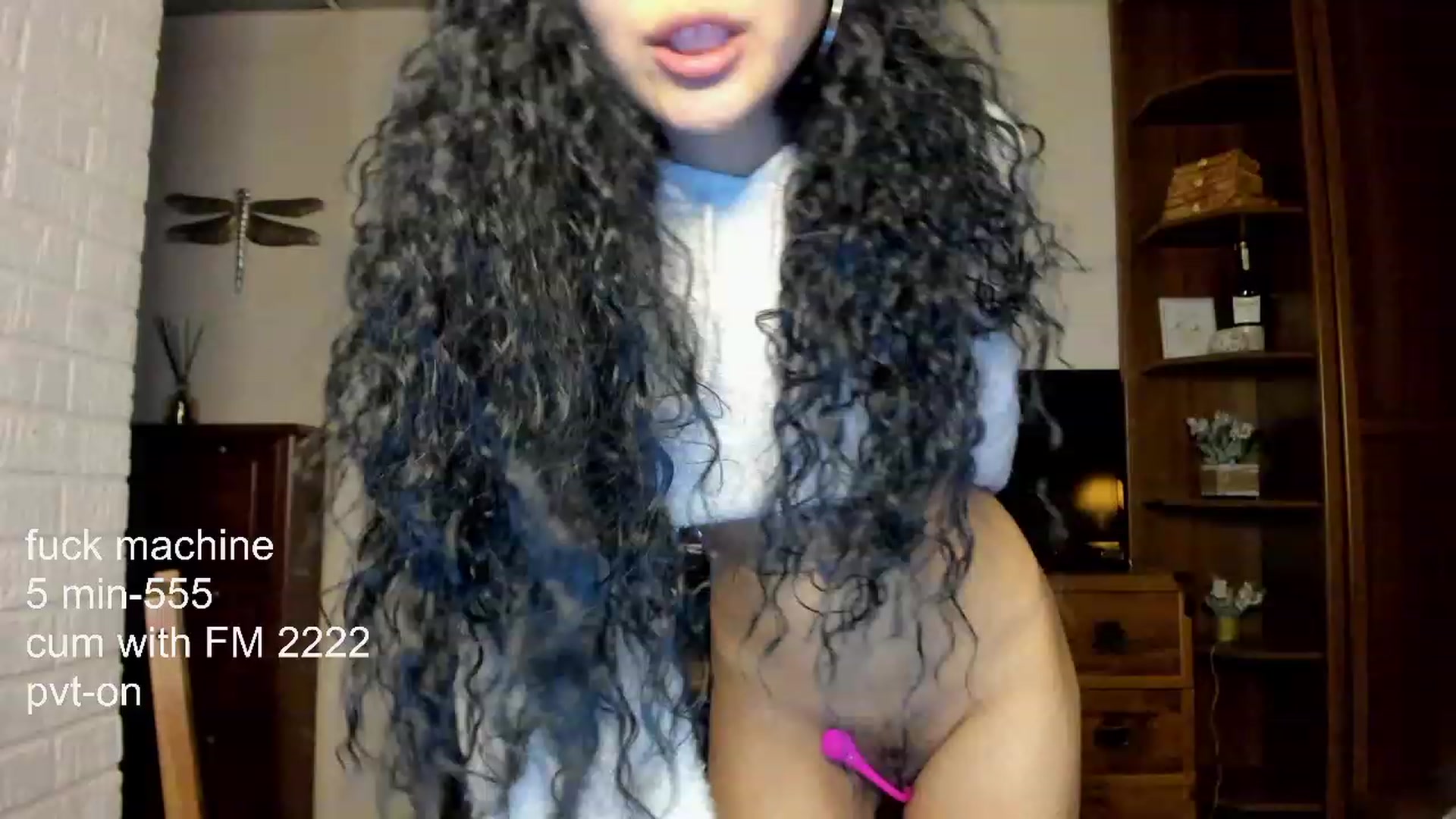 Gallery image thumbnail from PoofMe1's myfreecams stream on, 04/14/2023, 16:14 image 17 of 20