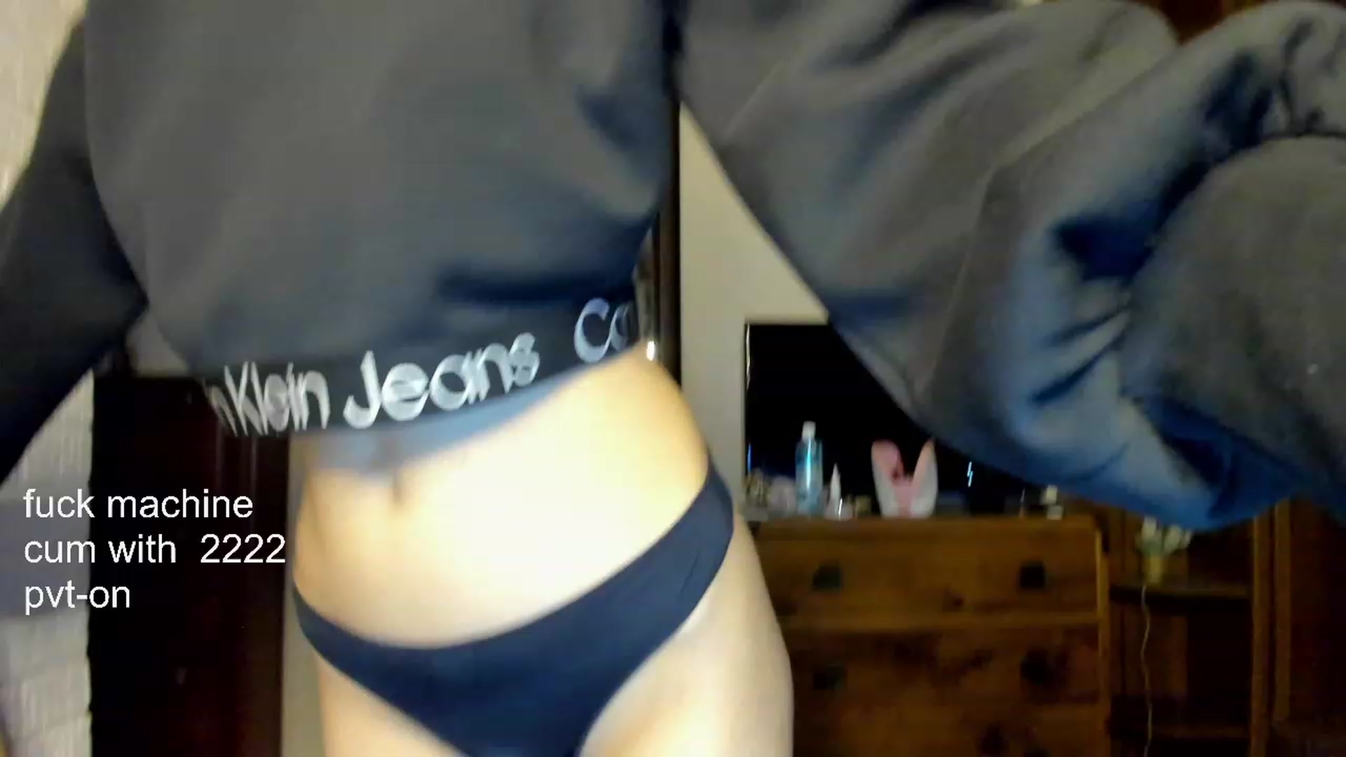 Gallery image thumbnail from PoofMe1's myfreecams stream on, 05/19/2023, 15:55 image 1 of 20