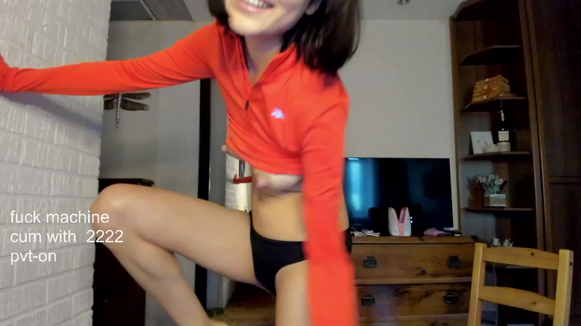 Gallery image thumbnail from PoofMe1's myfreecams stream on, 06/04/2023, 10:31 image 19 of 20