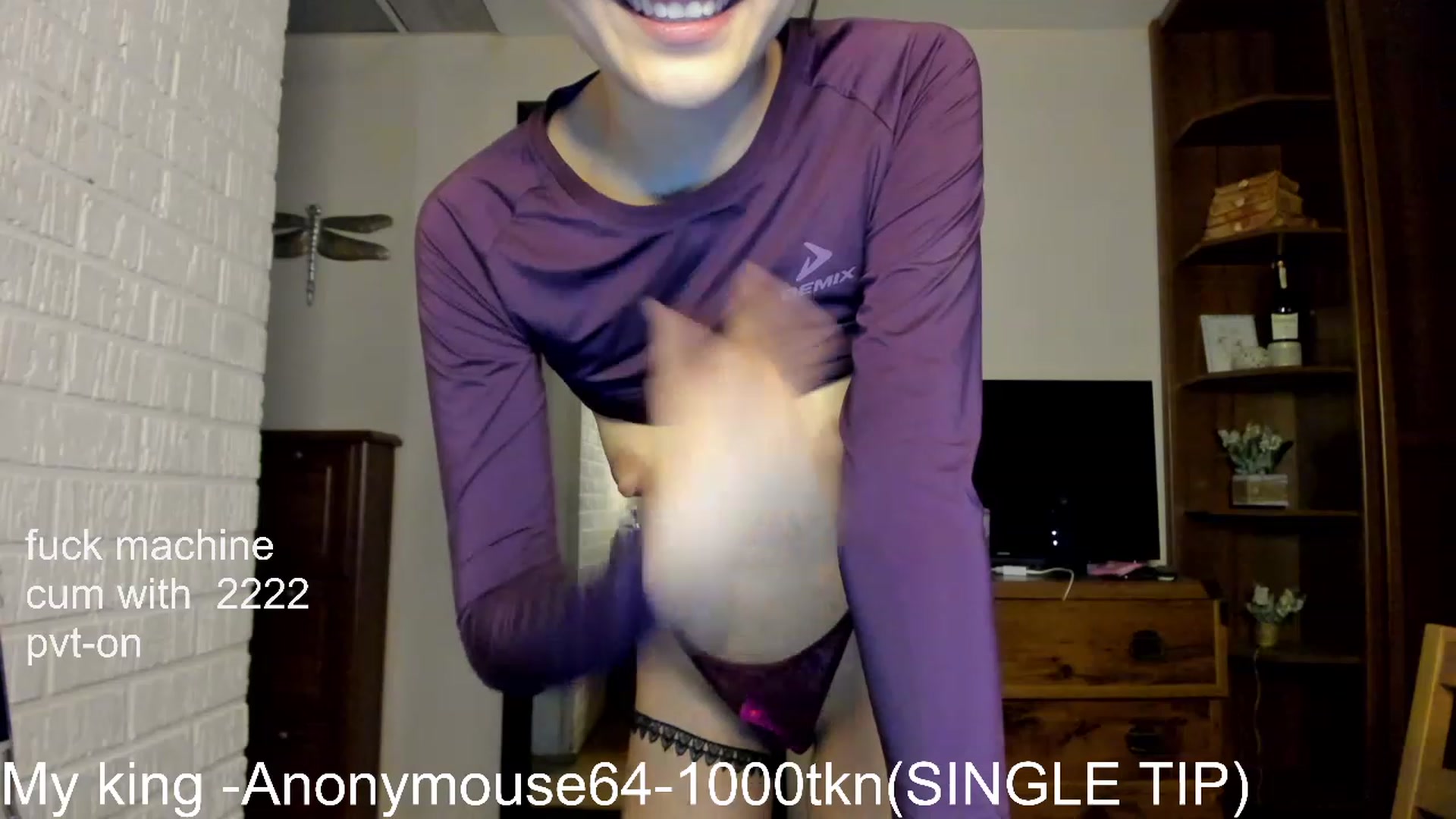 Gallery image thumbnail from PoofMe1's myfreecams stream on, 06/19/2023, 15:12 image 11 of 20