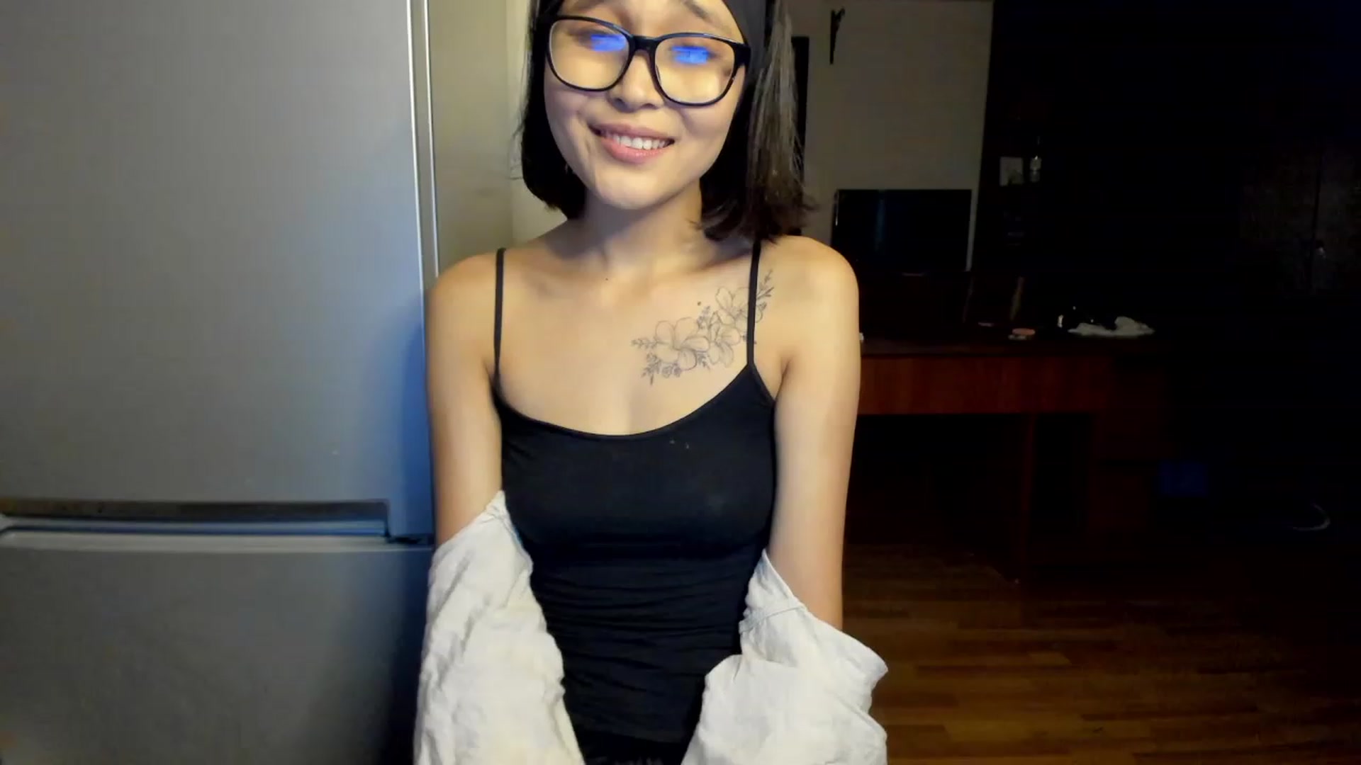 Gallery image thumbnail from PoofMe1's myfreecams stream on, 06/21/2023, 14:15 image 18 of 20