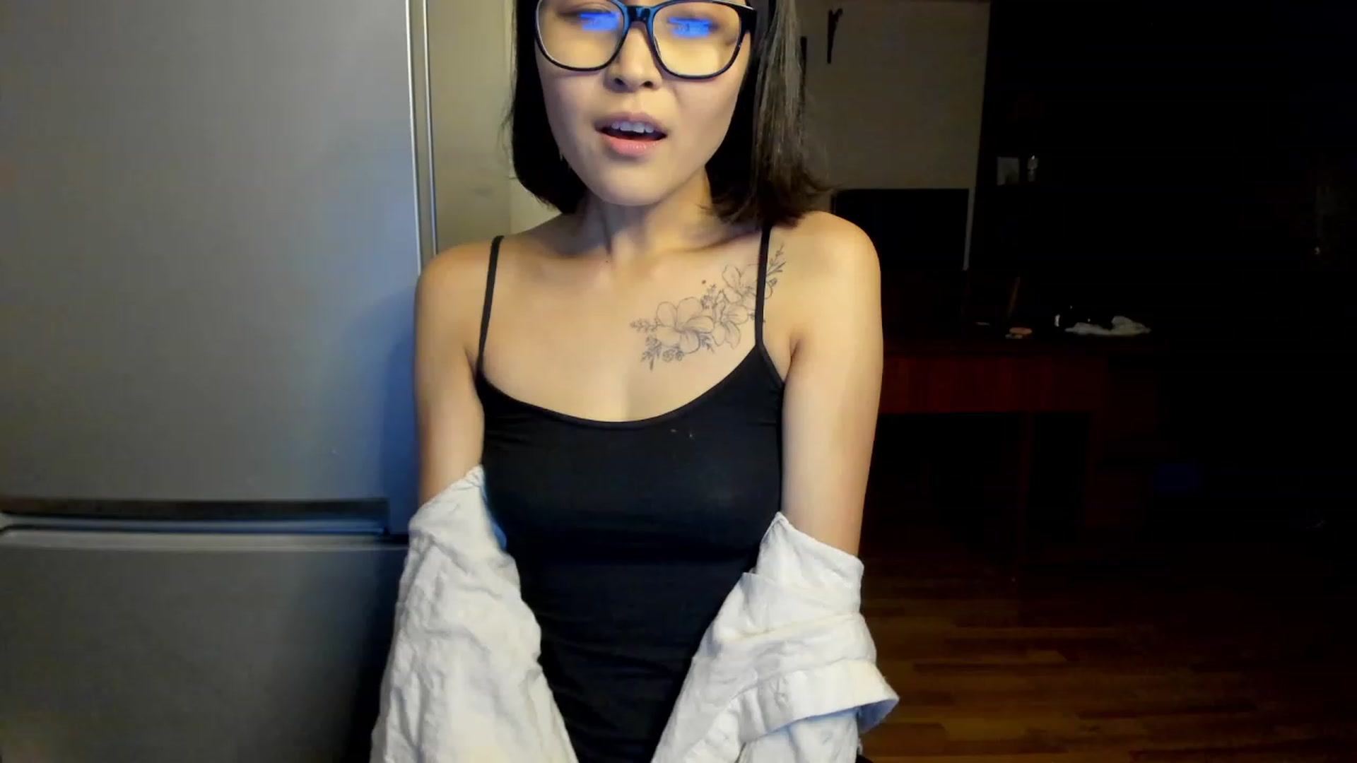 Gallery image thumbnail from PoofMe1's myfreecams stream on, 06/21/2023, 14:15 image 16 of 20