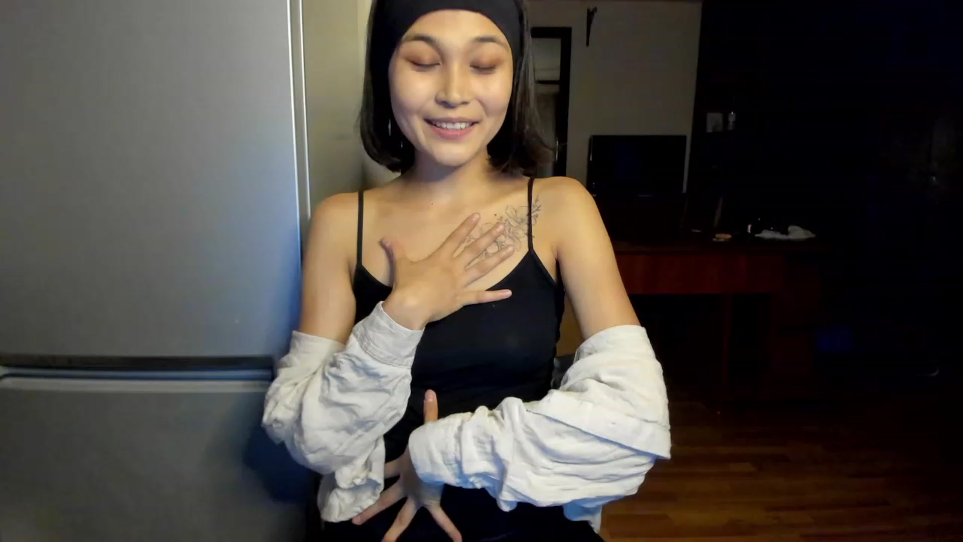 Gallery image thumbnail from PoofMe1's myfreecams stream on, 06/21/2023, 15:31 image 2 of 20