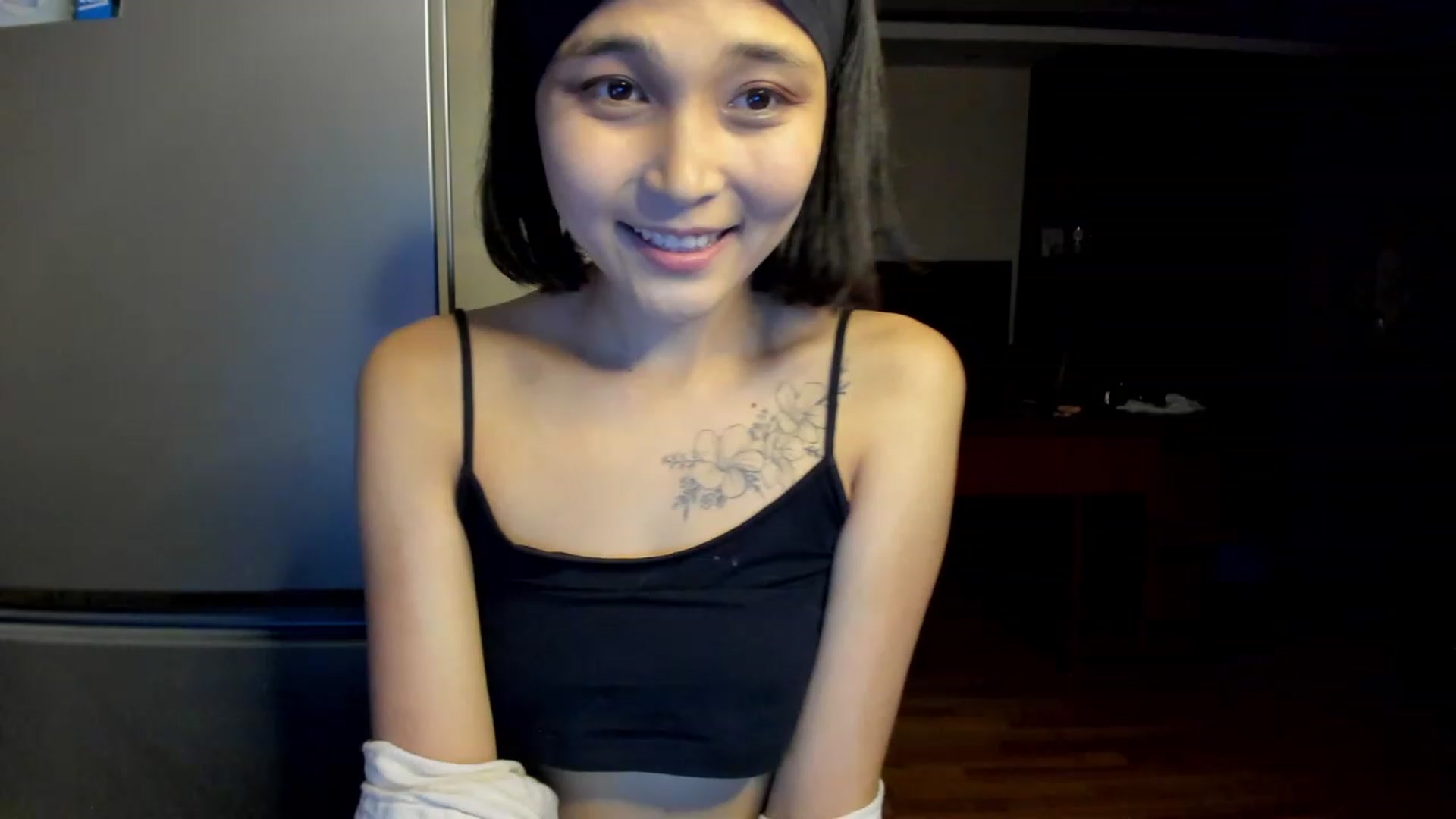 Gallery image thumbnail from PoofMe1's myfreecams stream on, 06/21/2023, 15:31 image 9 of 20
