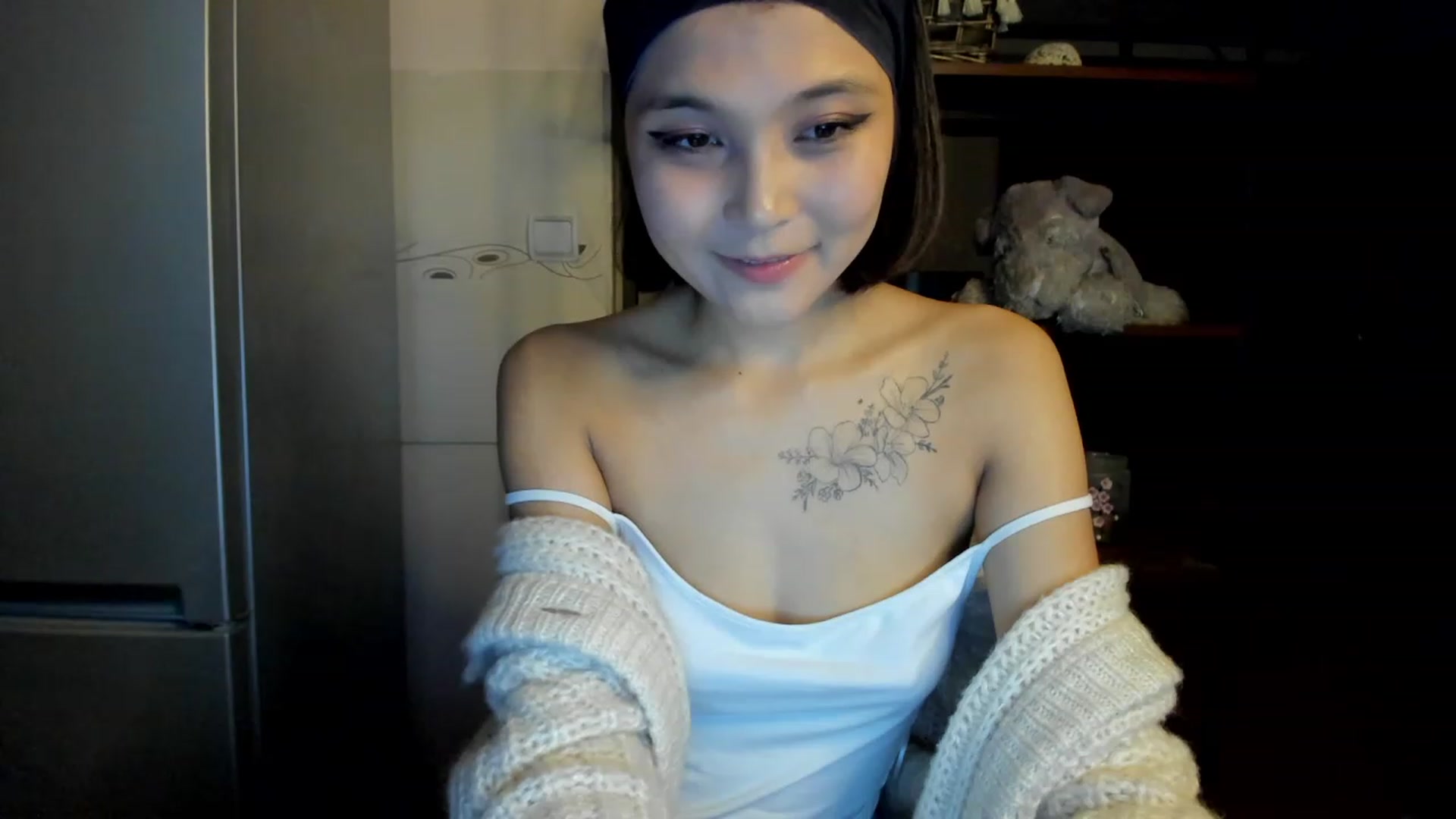 Gallery image thumbnail from PoofMe1's myfreecams stream on, 06/22/2023, 14:12 image 19 of 20
