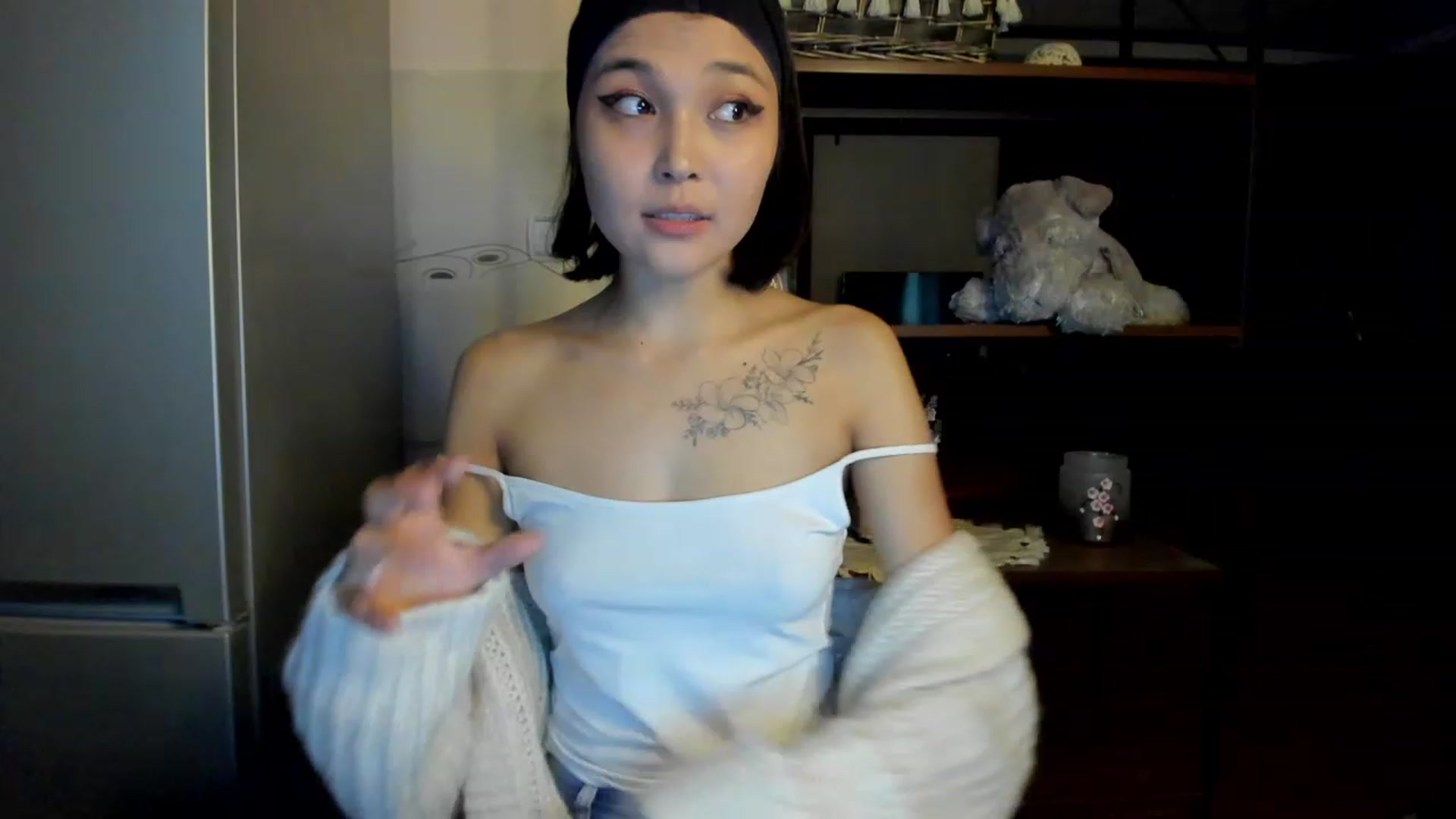 Gallery image thumbnail from PoofMe1's myfreecams stream on, 06/22/2023, 14:12 image 14 of 20