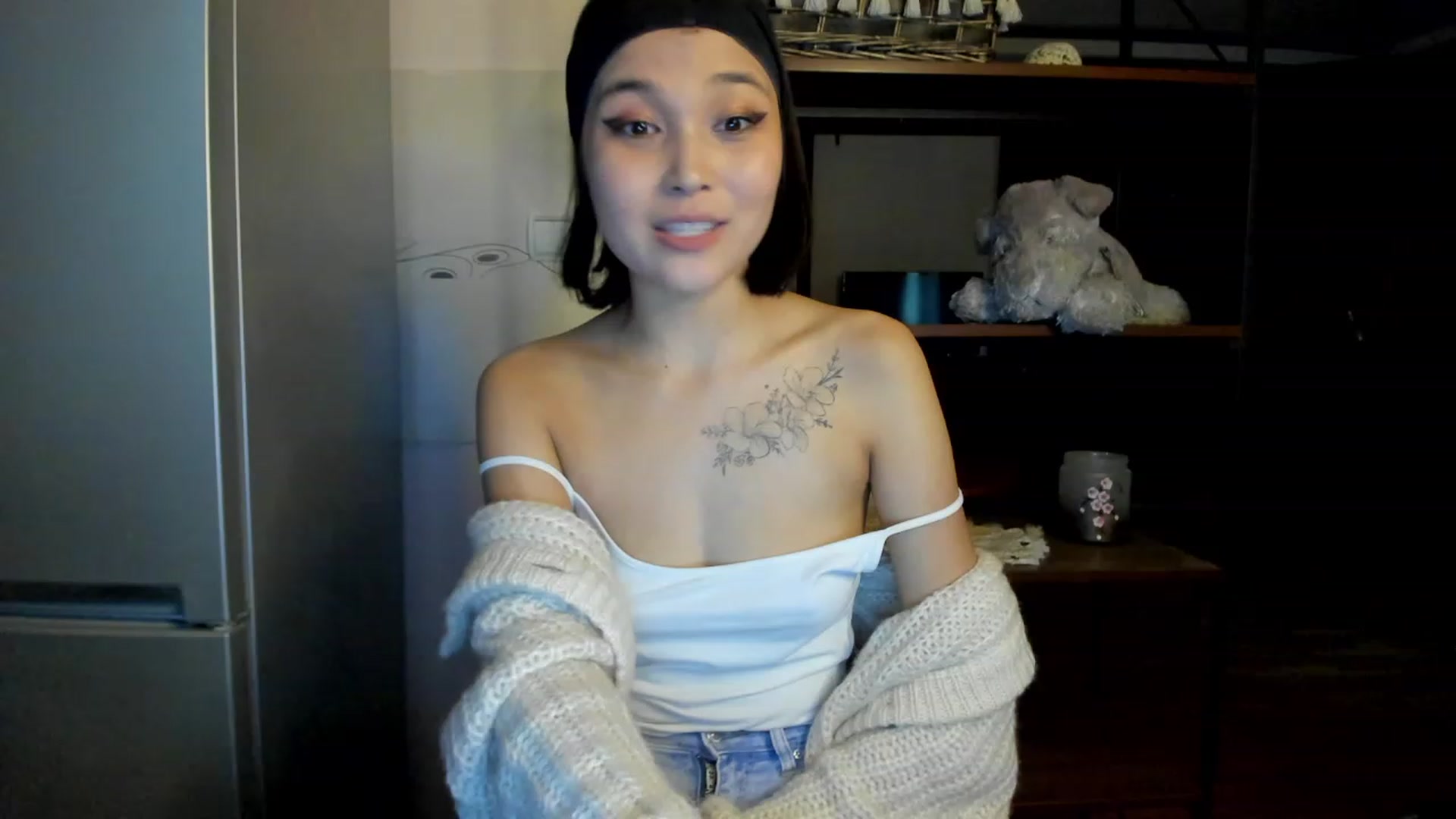 Gallery image thumbnail from PoofMe1's myfreecams stream on, 06/22/2023, 14:12 image 11 of 20