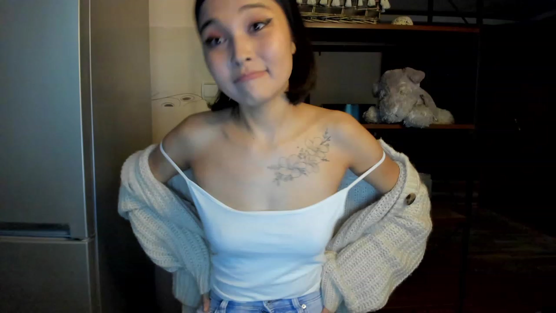 Gallery image thumbnail from PoofMe1's myfreecams stream on, 06/22/2023, 14:12 image 6 of 20