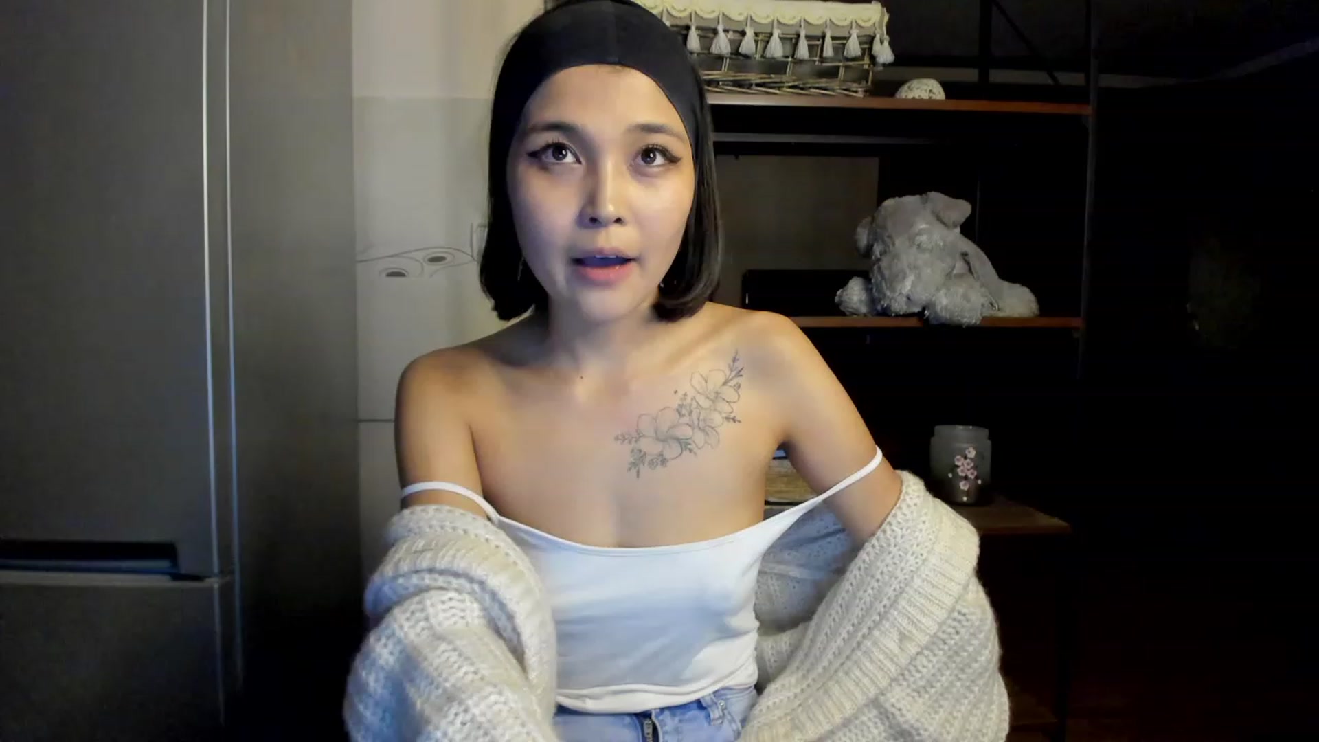 Gallery image thumbnail from PoofMe1's myfreecams stream on, 06/22/2023, 17:11 image 3 of 20