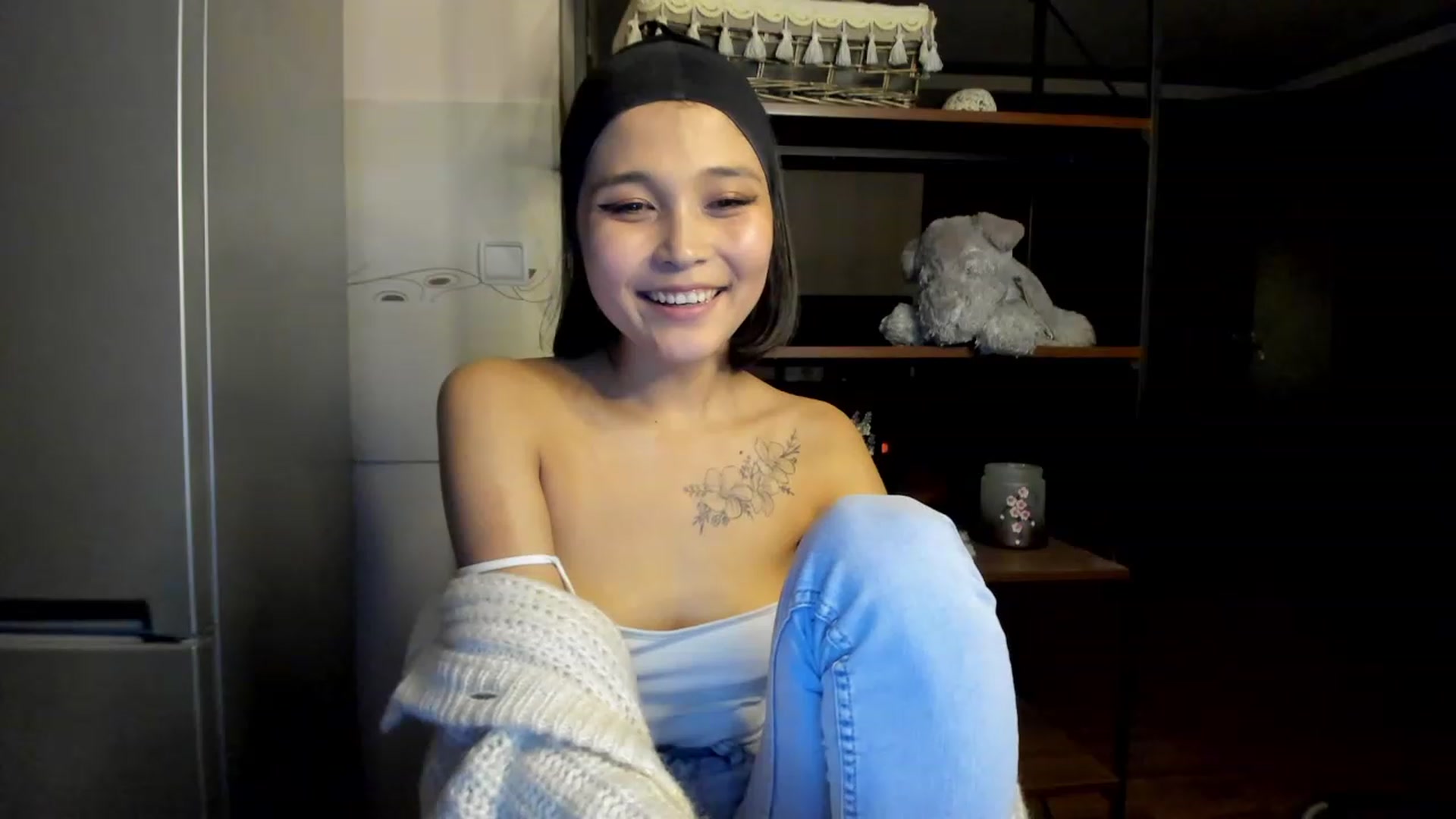 Gallery image thumbnail from PoofMe1's myfreecams stream on, 06/22/2023, 17:11 image 12 of 20