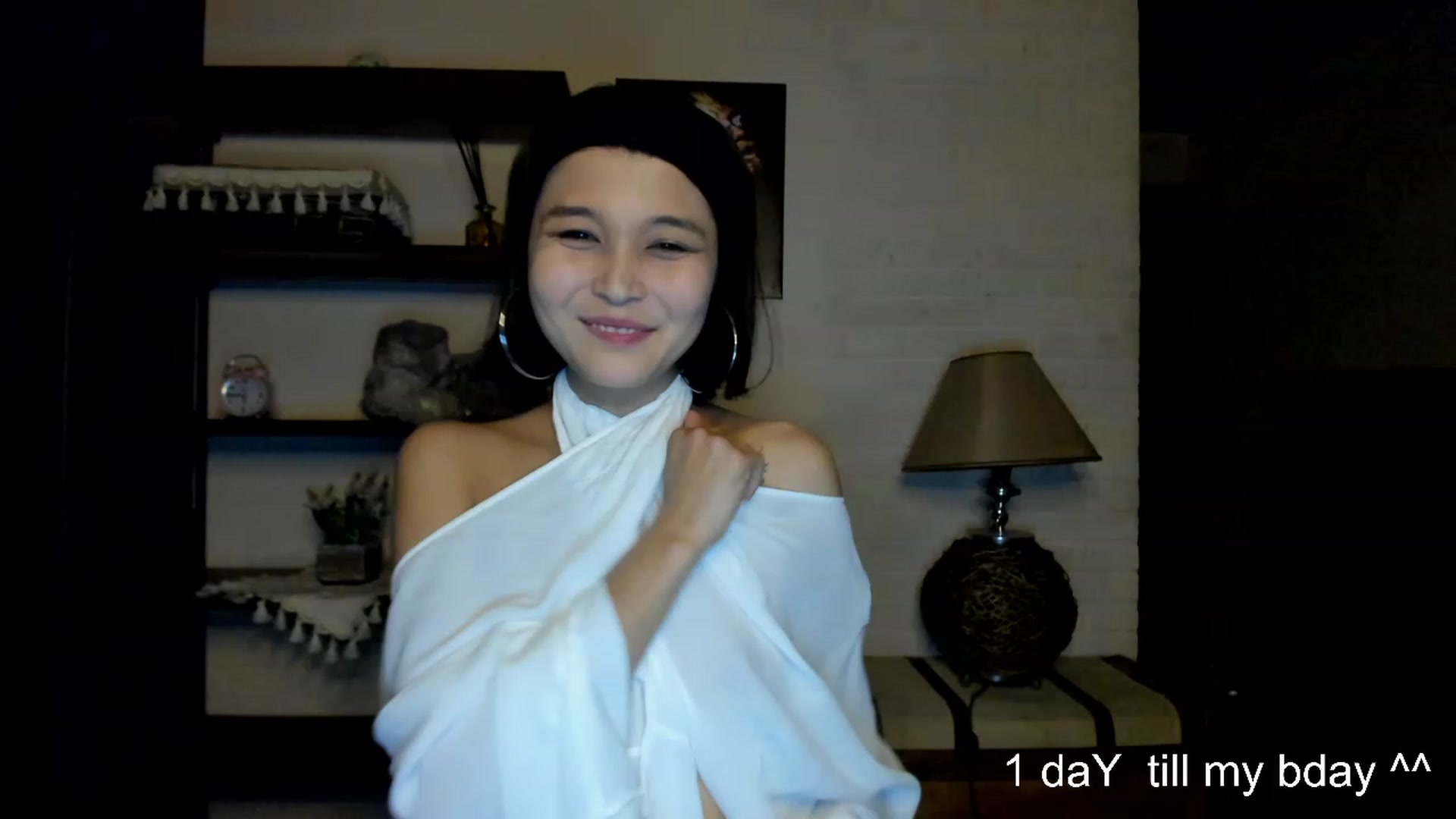 Gallery image thumbnail from PoofMe1's myfreecams stream on, 06/28/2023, 16:05 image 7 of 20
