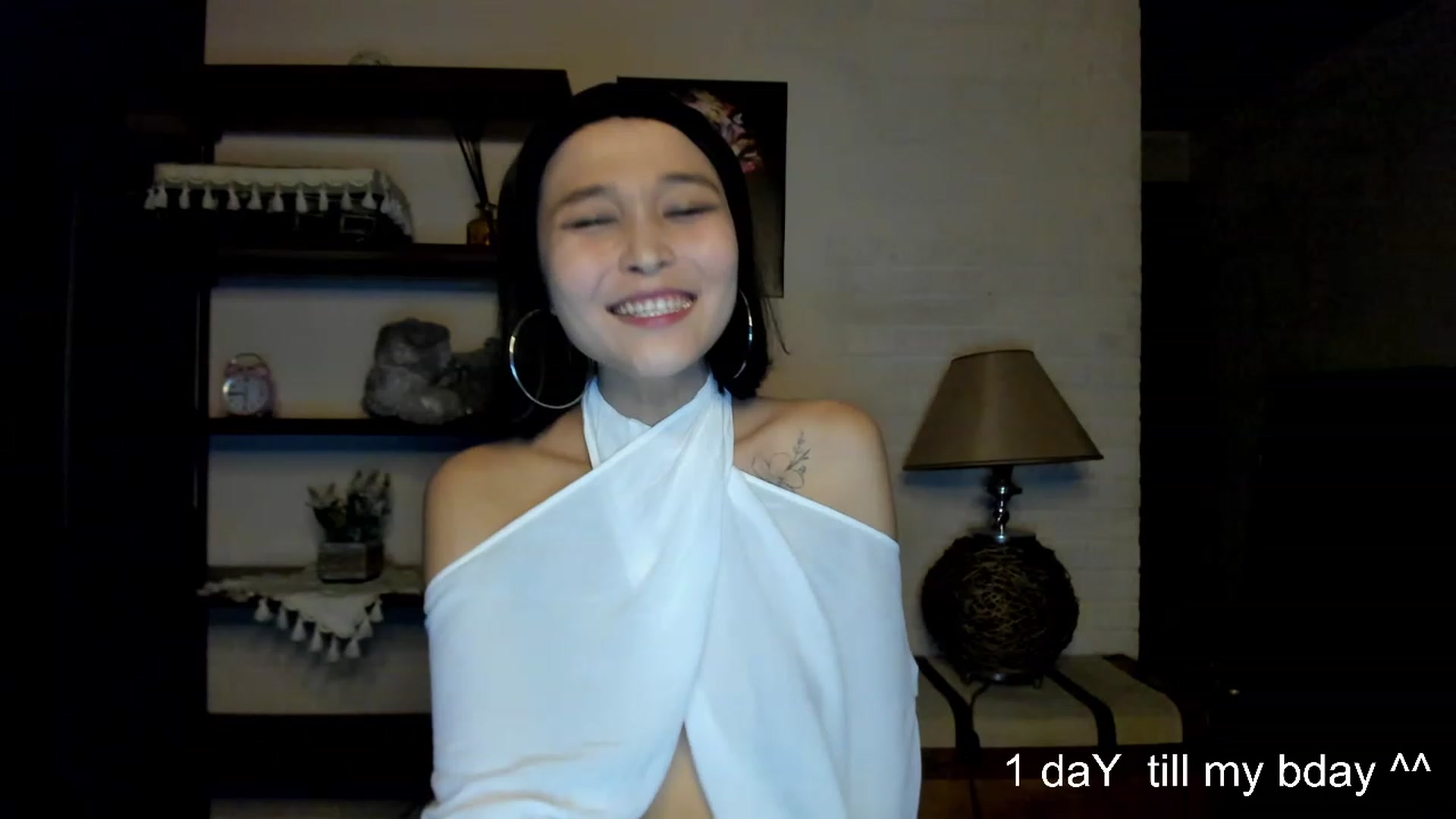 Gallery image thumbnail from PoofMe1's myfreecams stream on, 06/28/2023, 16:05 image 6 of 20