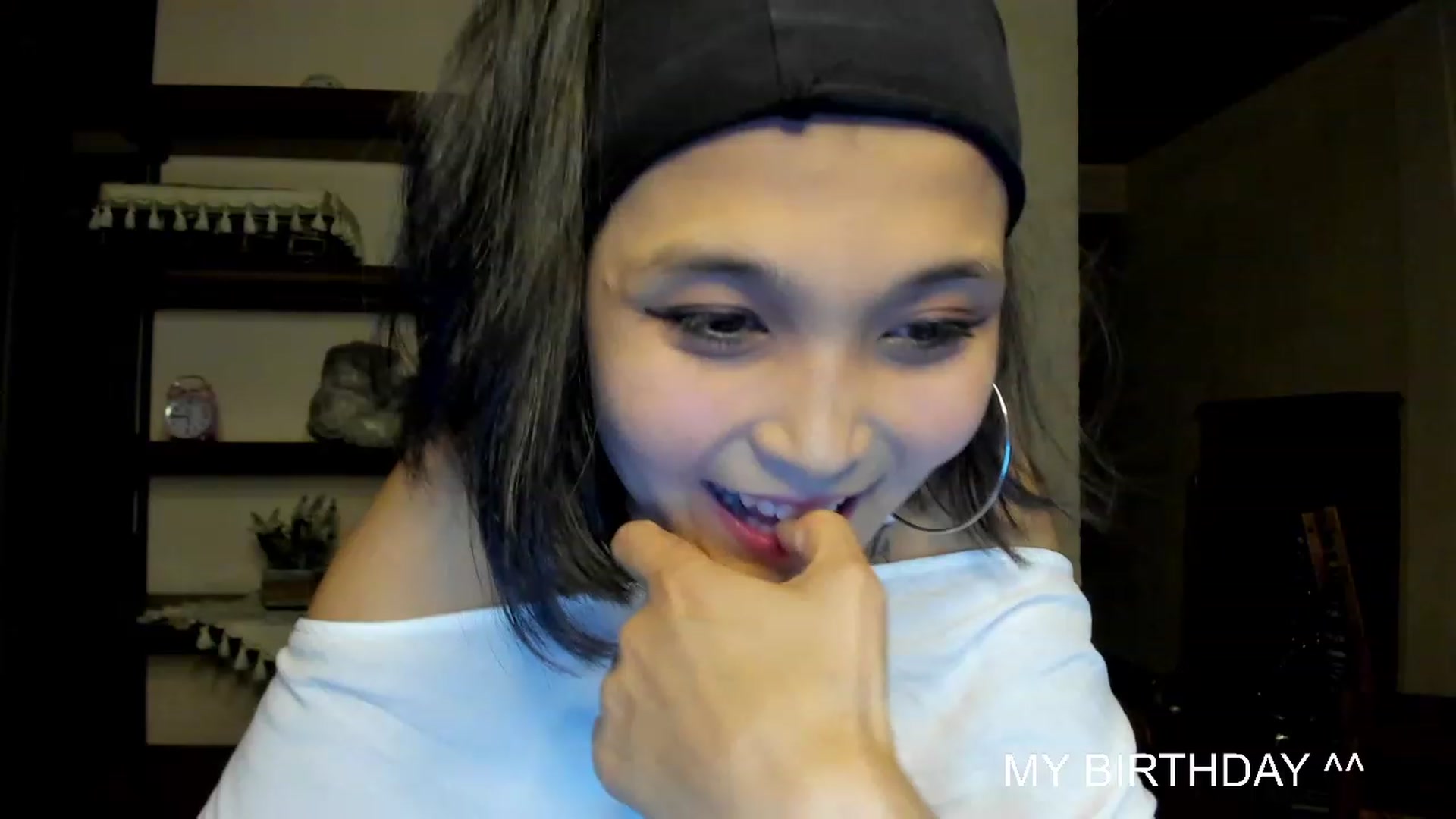 Gallery image thumbnail from PoofMe1's myfreecams stream on, 06/29/2023, 17:27 image 20 of 20