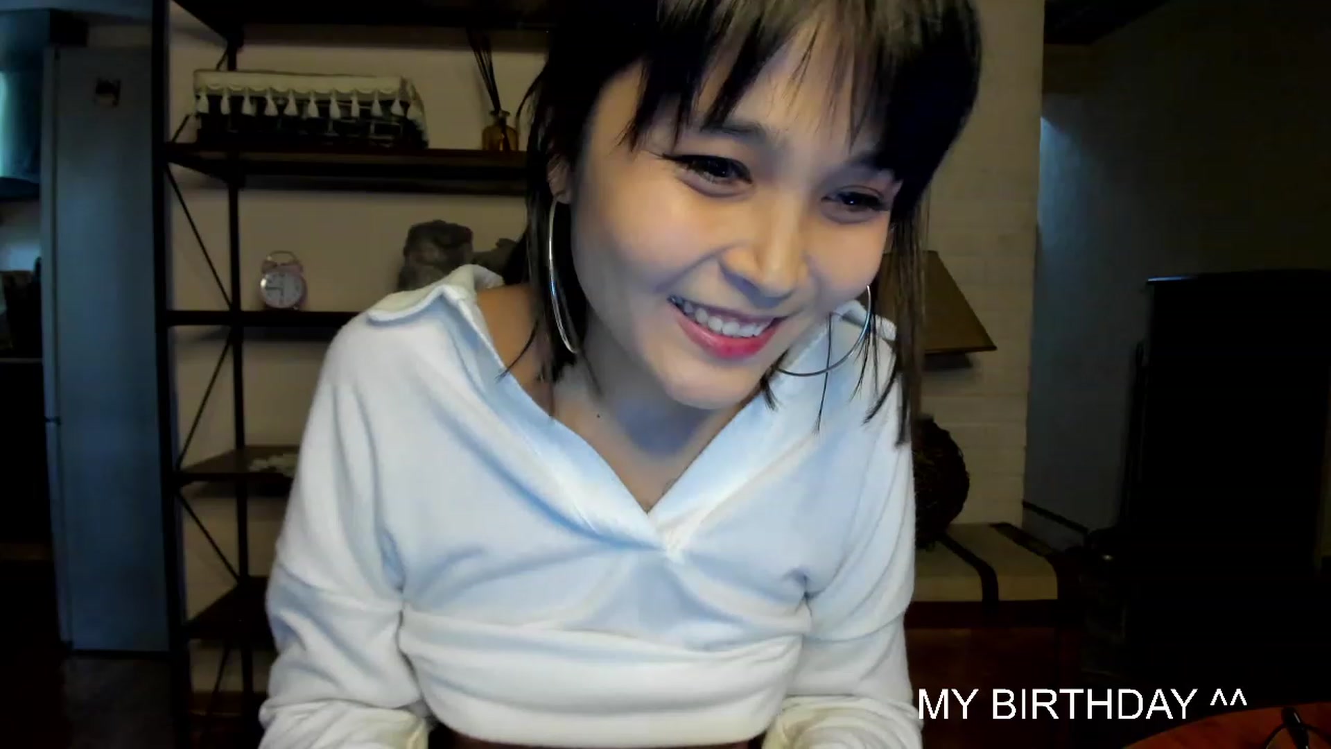 Gallery image thumbnail from PoofMe1's myfreecams stream on, 07/04/2023, 12:07 image 12 of 20