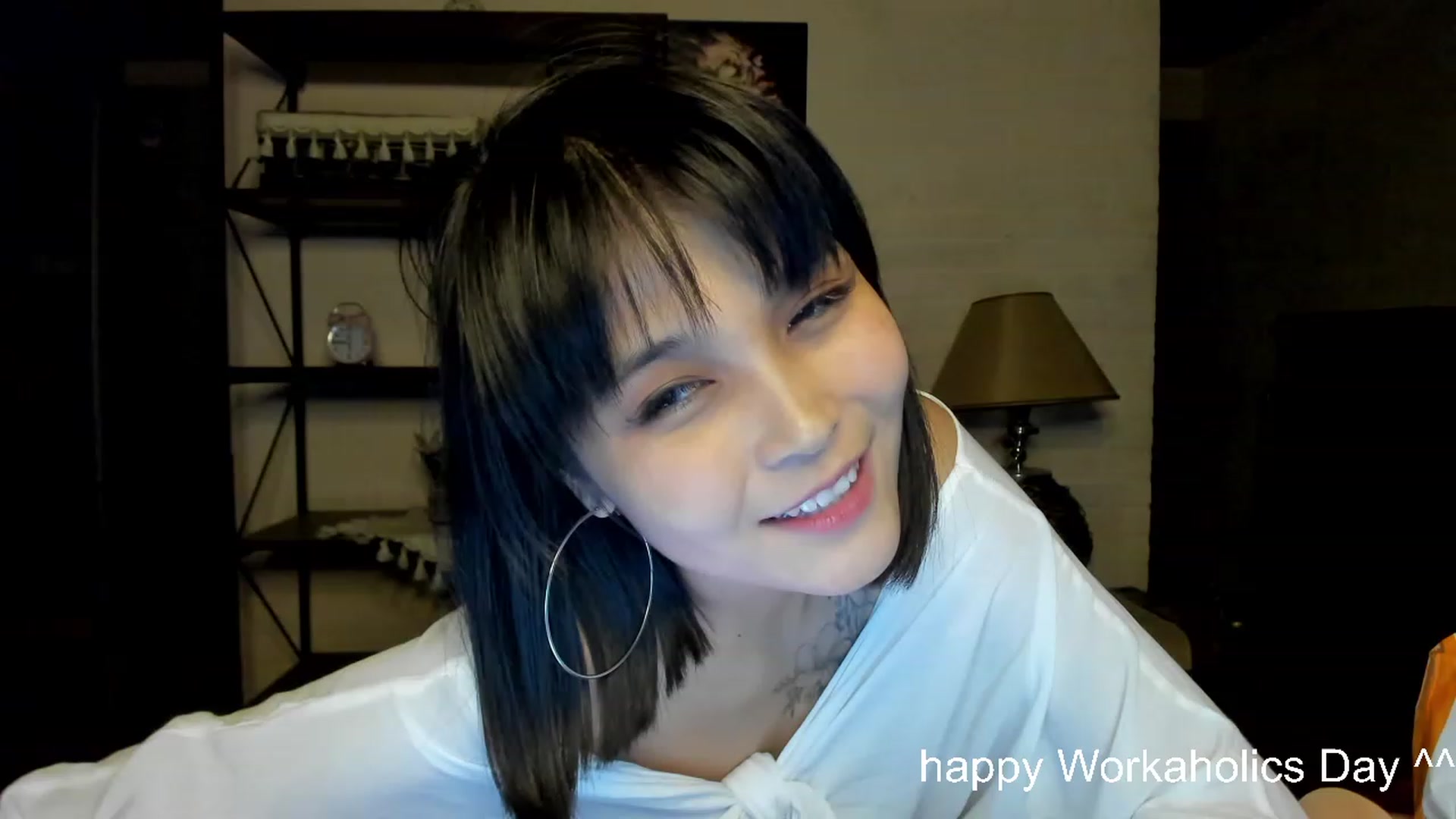 Gallery image thumbnail from PoofMe1's myfreecams stream on, 07/05/2023, 15:38 image 15 of 20