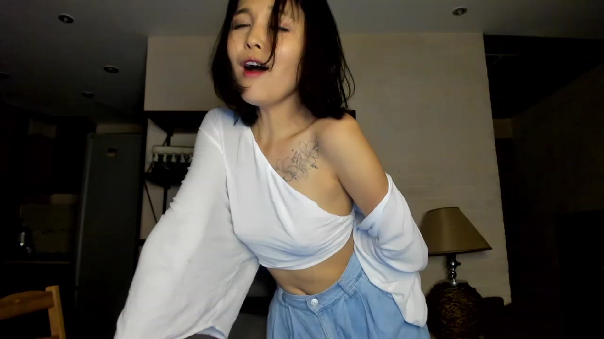 Gallery image thumbnail from PoofMe1's myfreecams stream on, 07/24/2023, 17:03 image 18 of 20