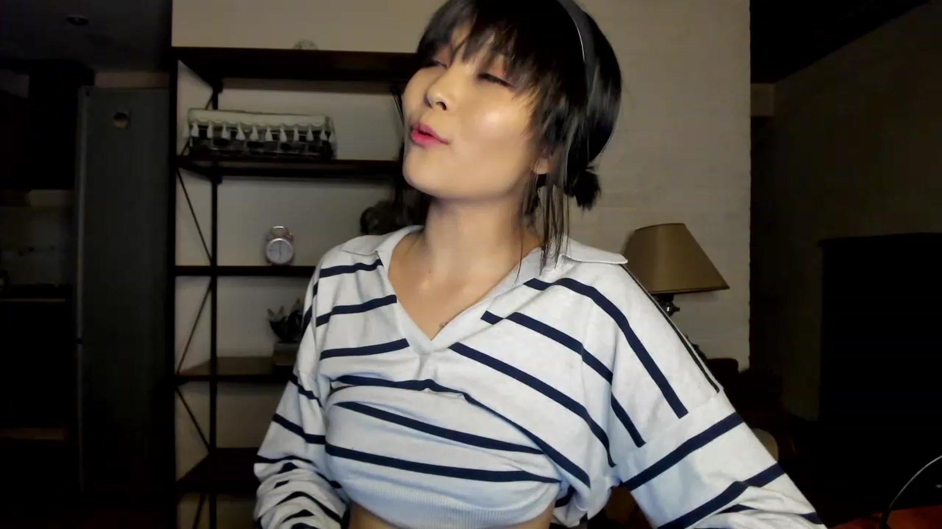 Gallery image thumbnail from PoofMe1's myfreecams stream on, 07/26/2023, 14:50 image 14 of 20
