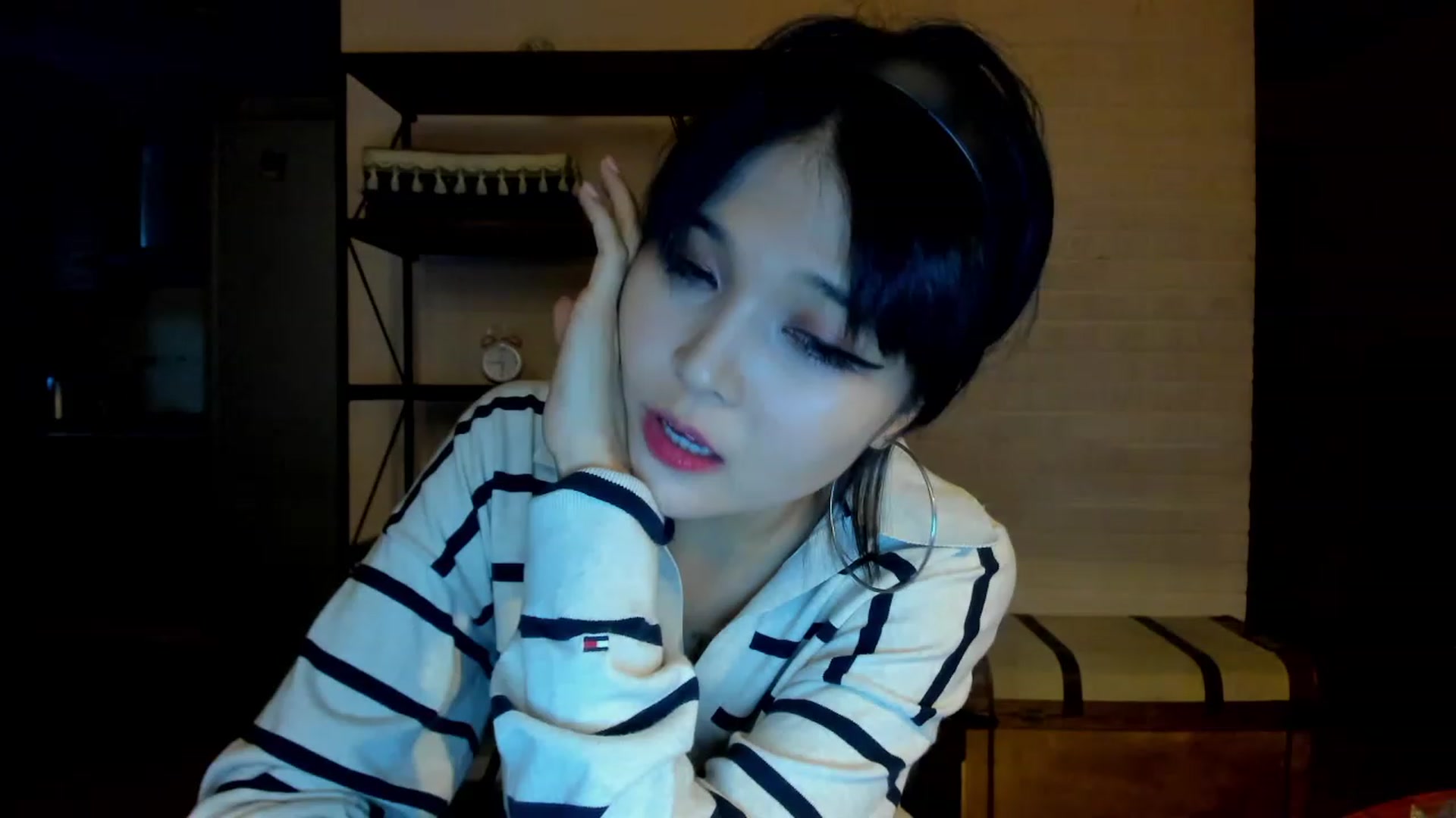 Gallery image thumbnail from PoofMe1's myfreecams stream on, 07/30/2023, 14:35 image 4 of 20