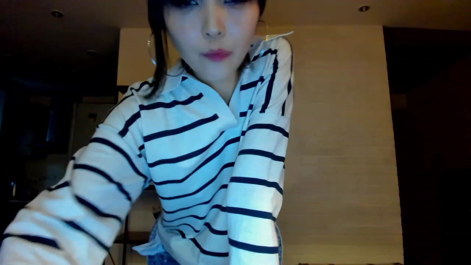 Gallery image thumbnail from PoofMe1's myfreecams stream on, 07/30/2023, 14:35 image 7 of 20