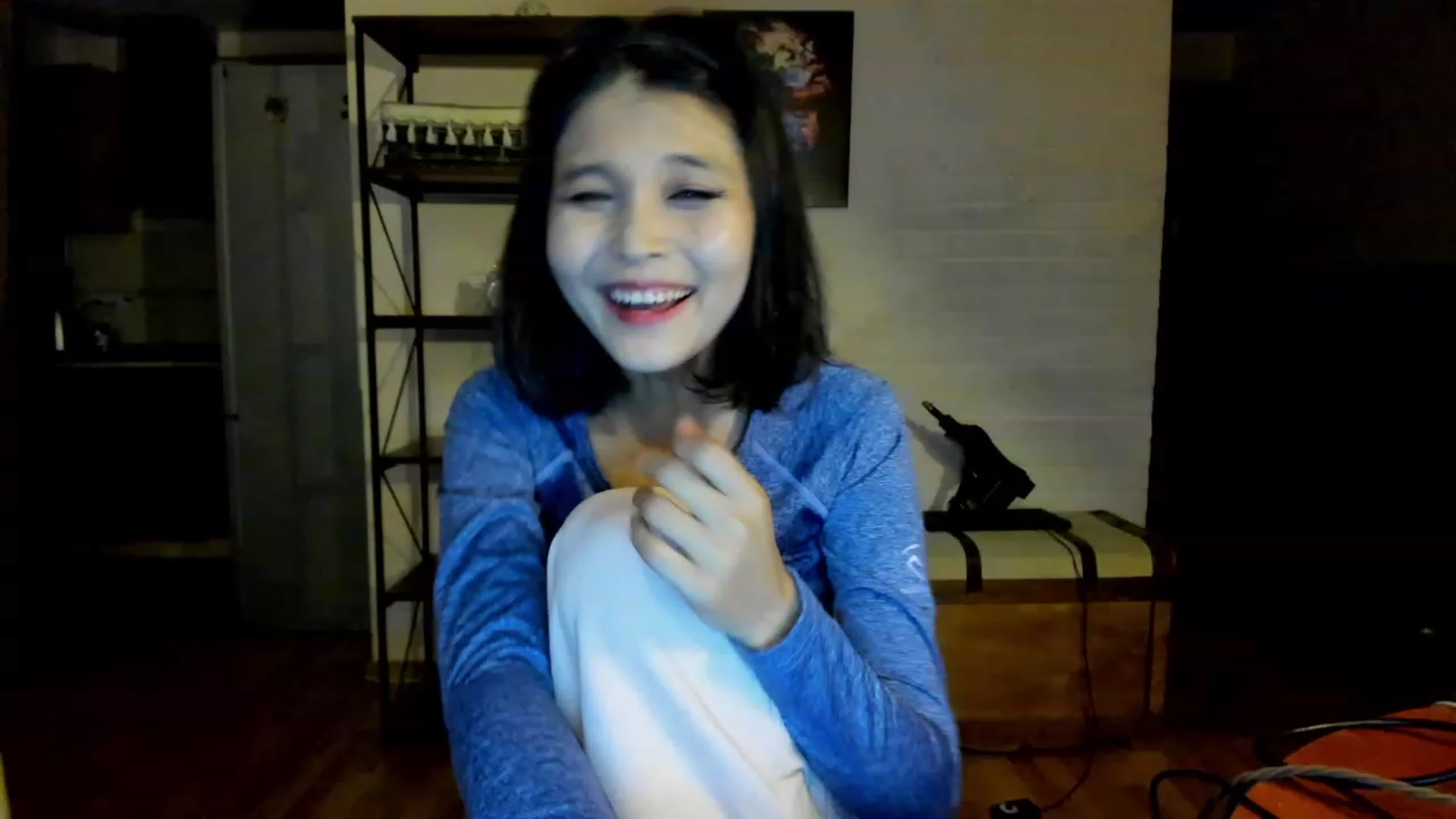 Gallery image thumbnail from PoofMe1's myfreecams stream on, 08/03/2023, 16:47 image 12 of 20