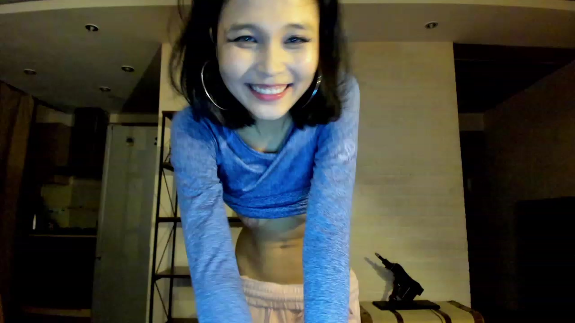 Gallery image thumbnail from PoofMe1's myfreecams stream on, 08/03/2023, 16:47 image 2 of 20