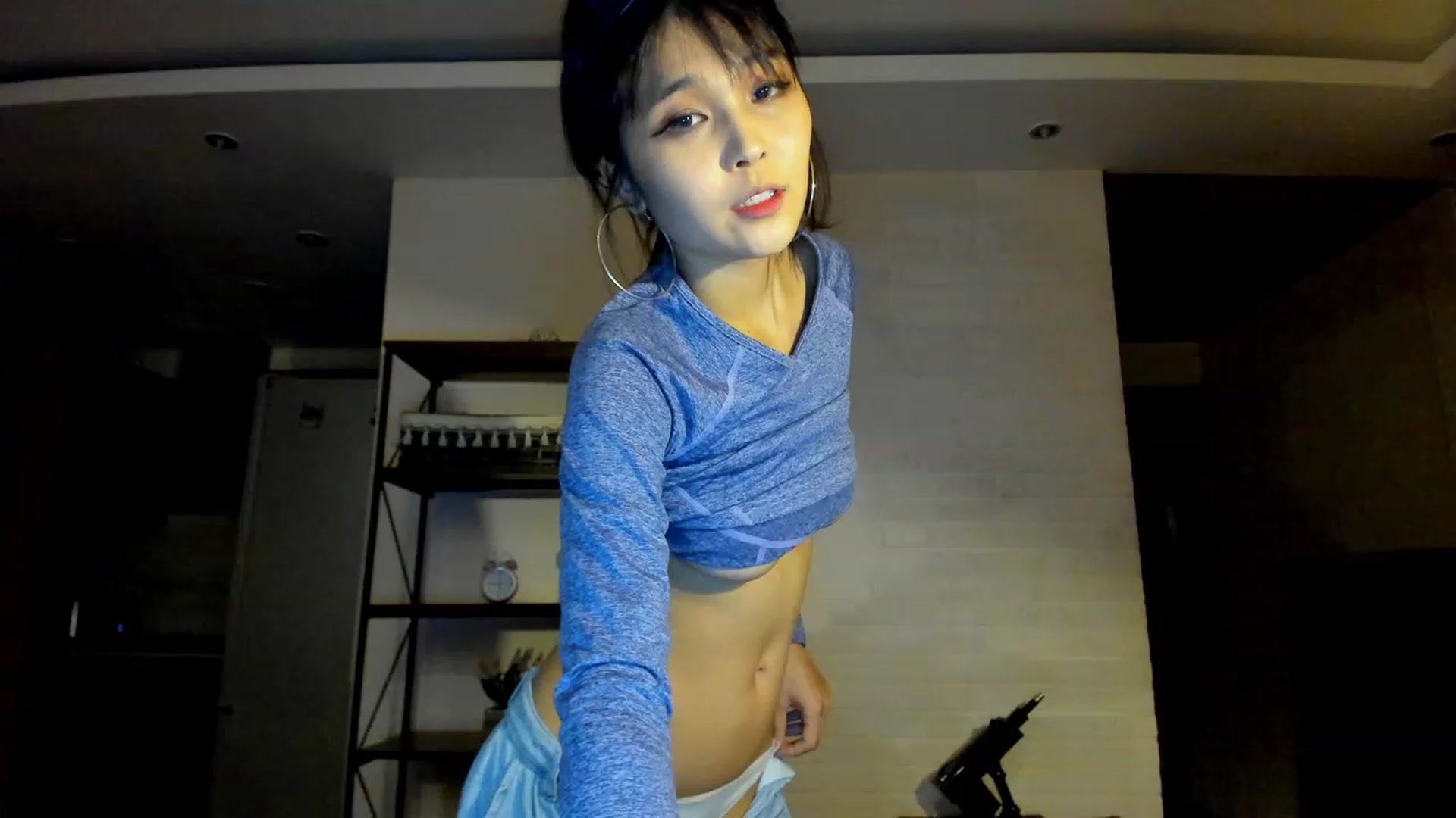 Gallery image thumbnail from PoofMe1's myfreecams stream on, 08/08/2023, 14:43 image 10 of 20