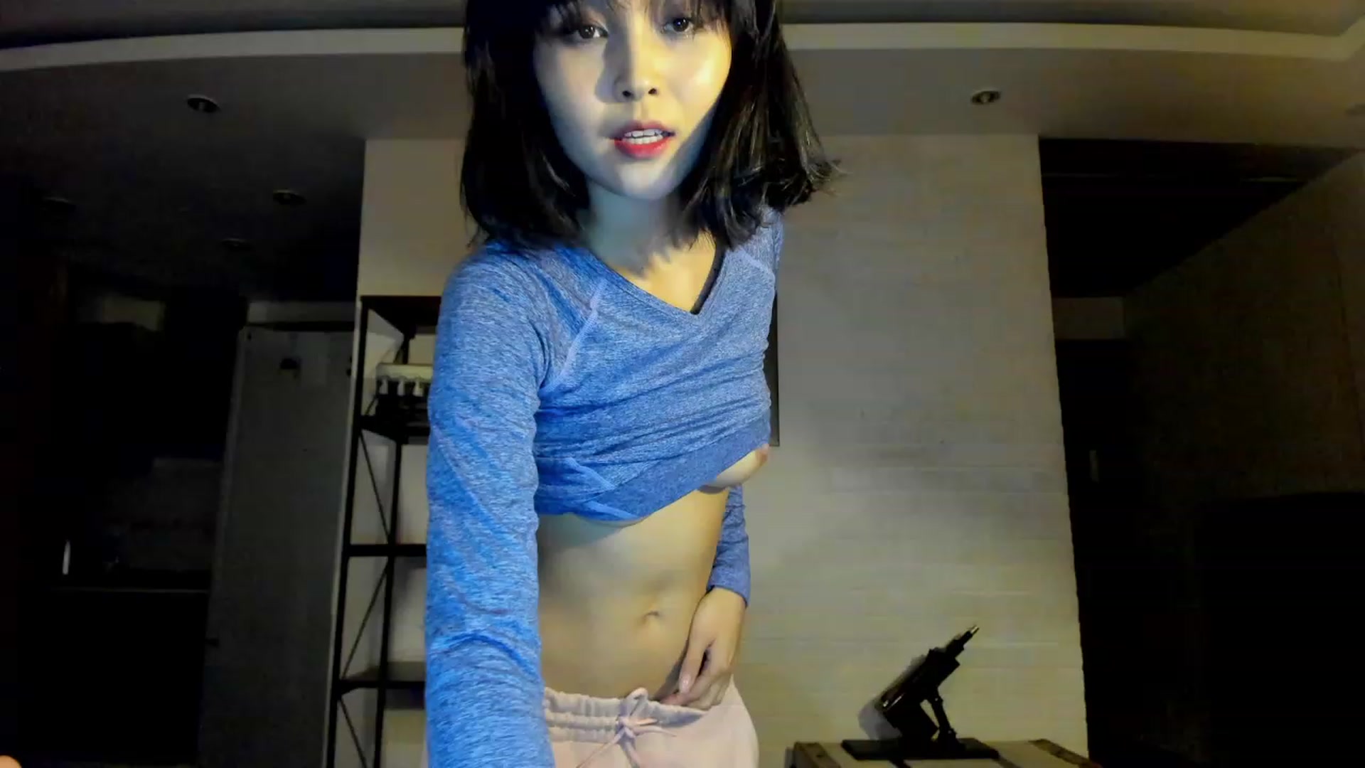 Gallery image thumbnail from PoofMe1's myfreecams stream on, 08/12/2023, 15:11 image 5 of 20