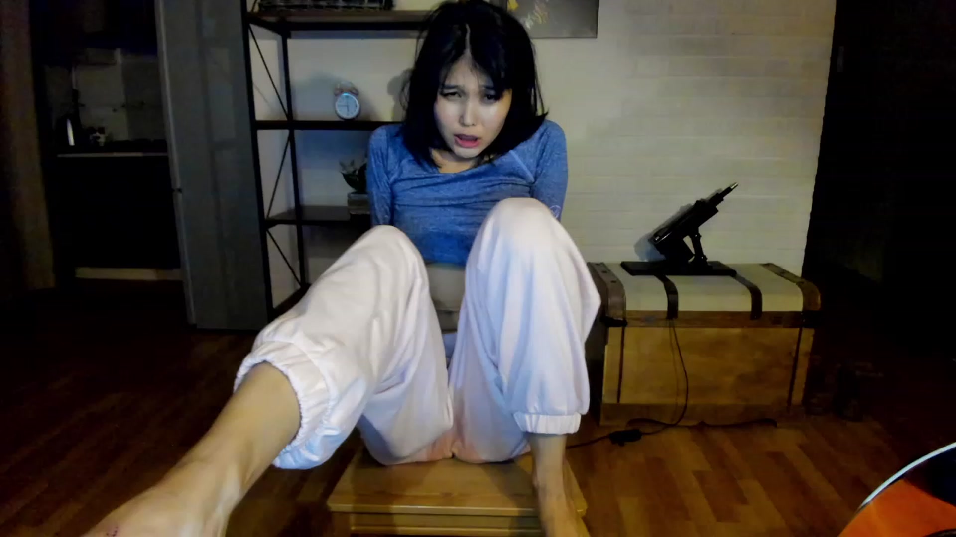 Gallery image thumbnail from PoofMe1's myfreecams stream on, 08/12/2023, 15:11 image 14 of 20