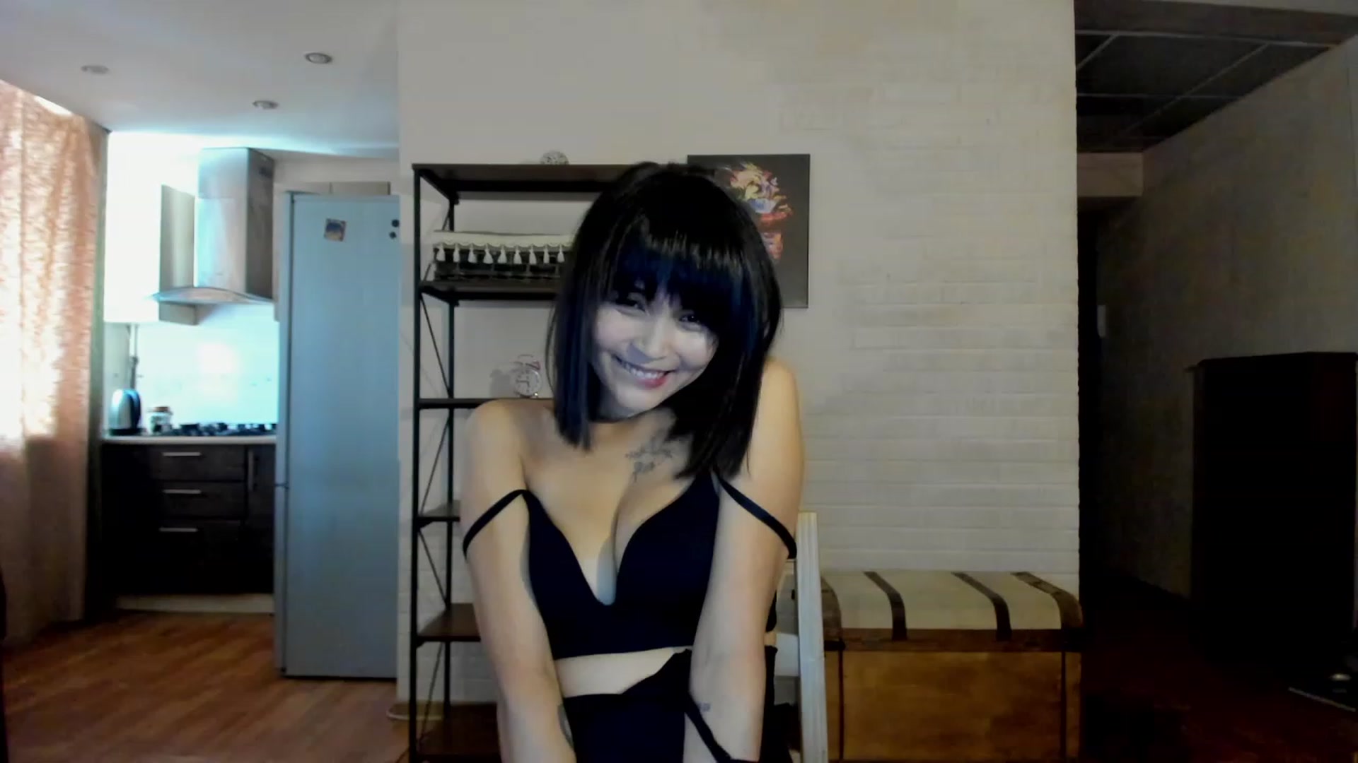 Gallery image thumbnail from PoofMe1's myfreecams stream on, 08/21/2023, 08:40 image 8 of 20