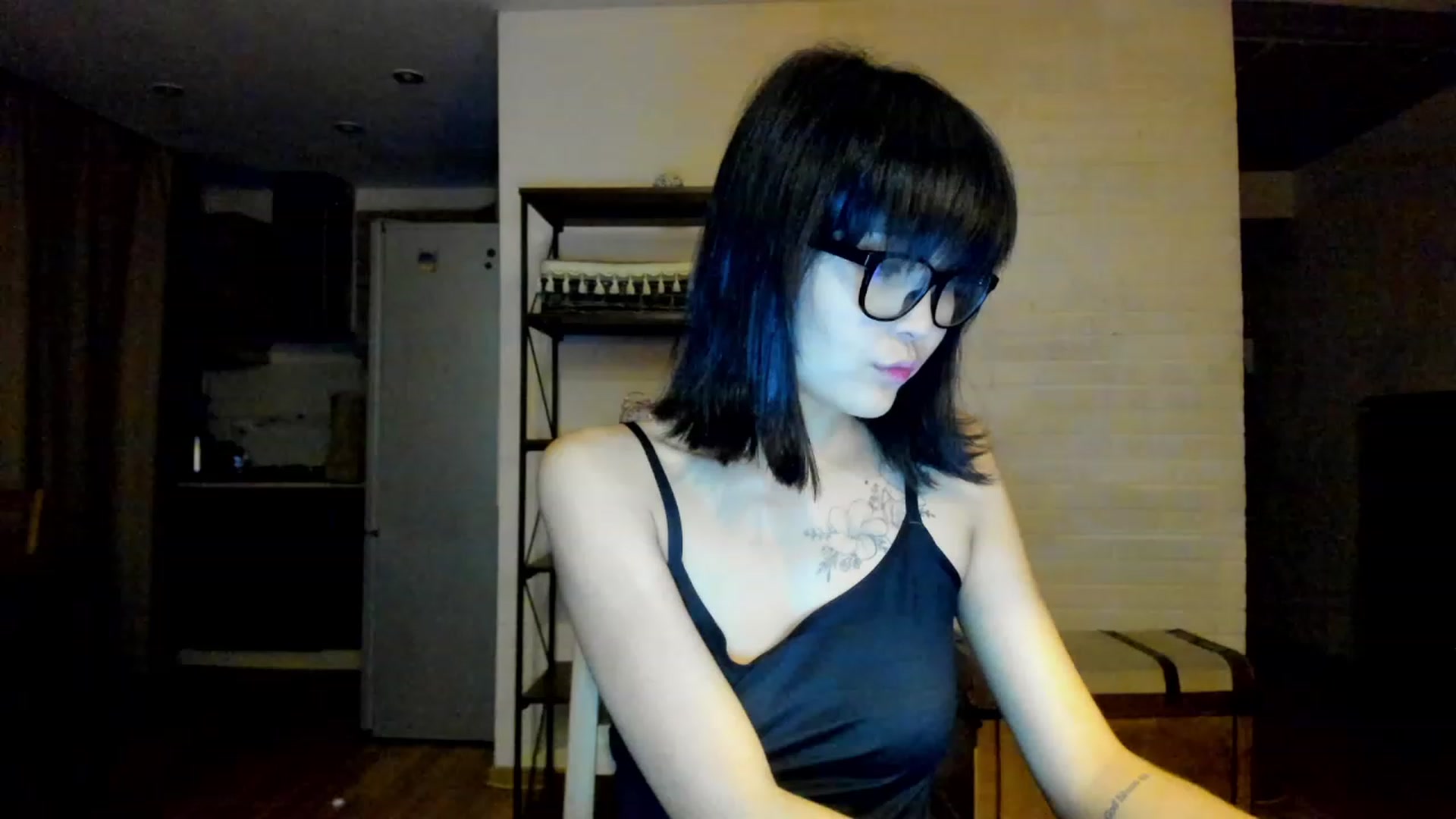 Gallery image thumbnail from PoofMe1's myfreecams stream on, 08/27/2023, 14:26 image 2 of 20