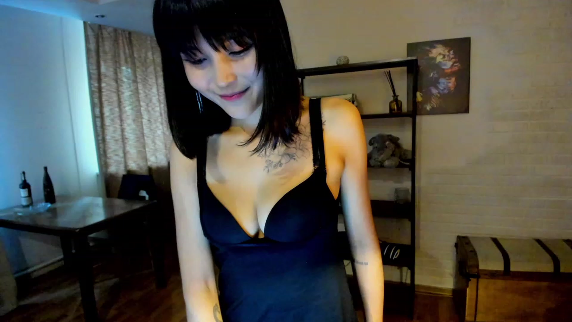 Gallery image thumbnail from PoofMe1's myfreecams stream on, 08/29/2023, 11:32 image 3 of 20