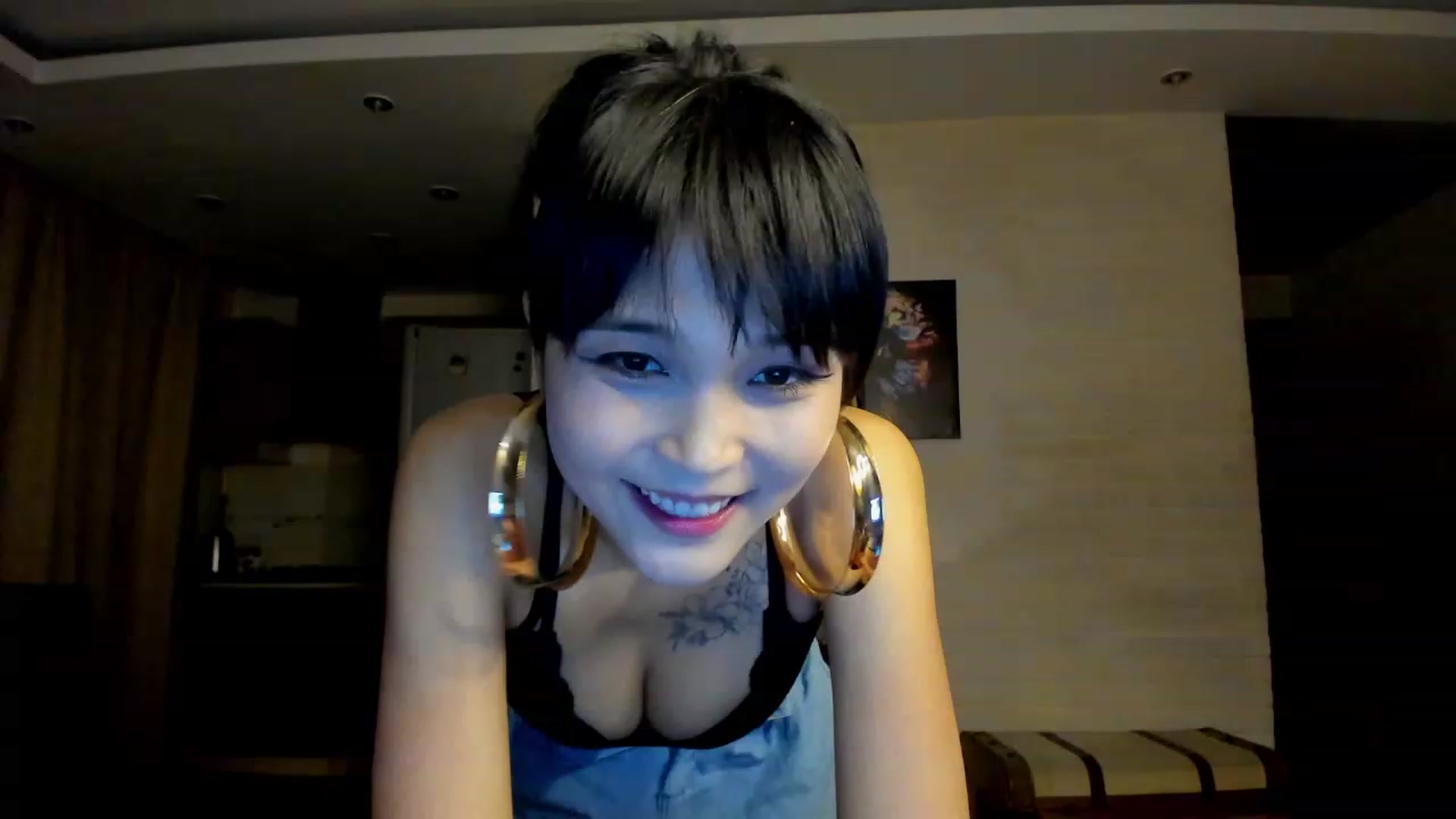 Gallery image thumbnail from PoofMe1's myfreecams stream on, 09/02/2023, 16:09 image 4 of 20
