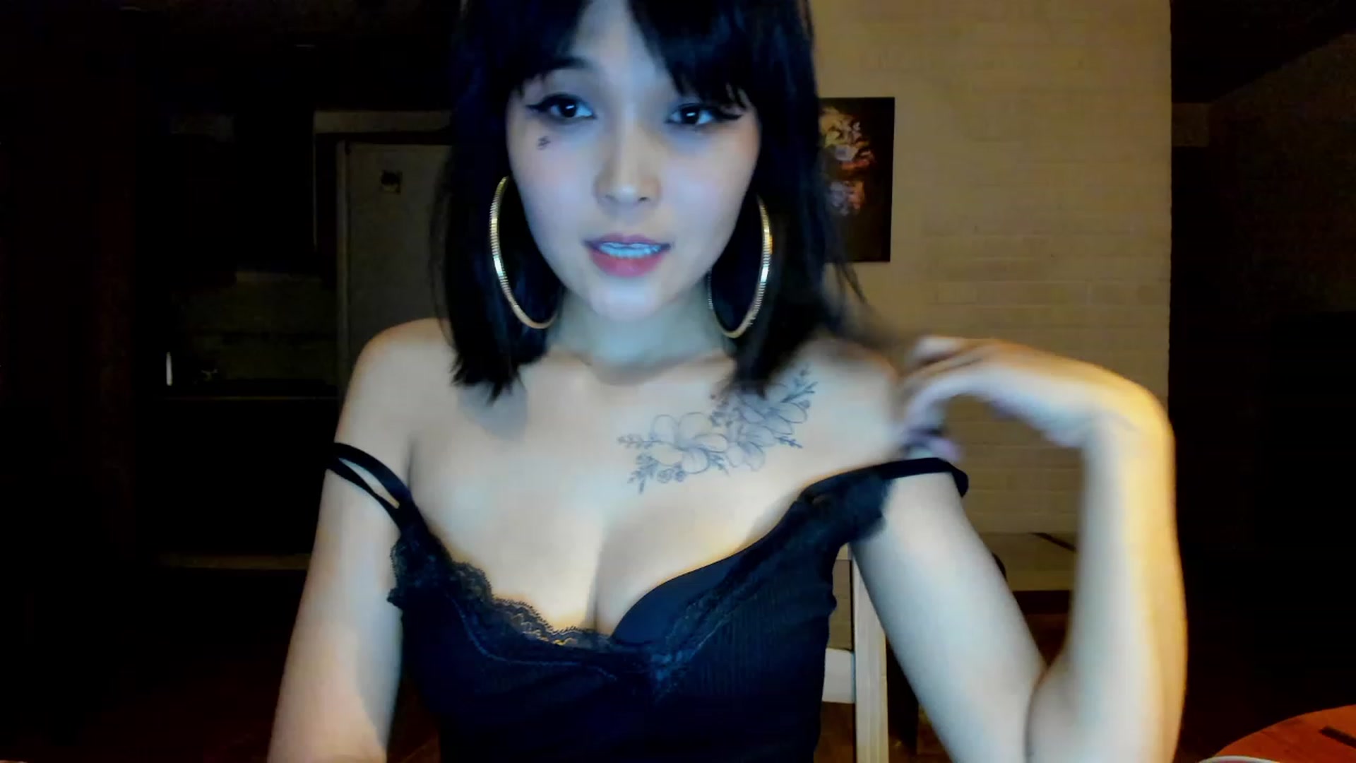 Gallery image thumbnail from PoofMe1's myfreecams stream on, 09/02/2023, 18:09 image 7 of 20