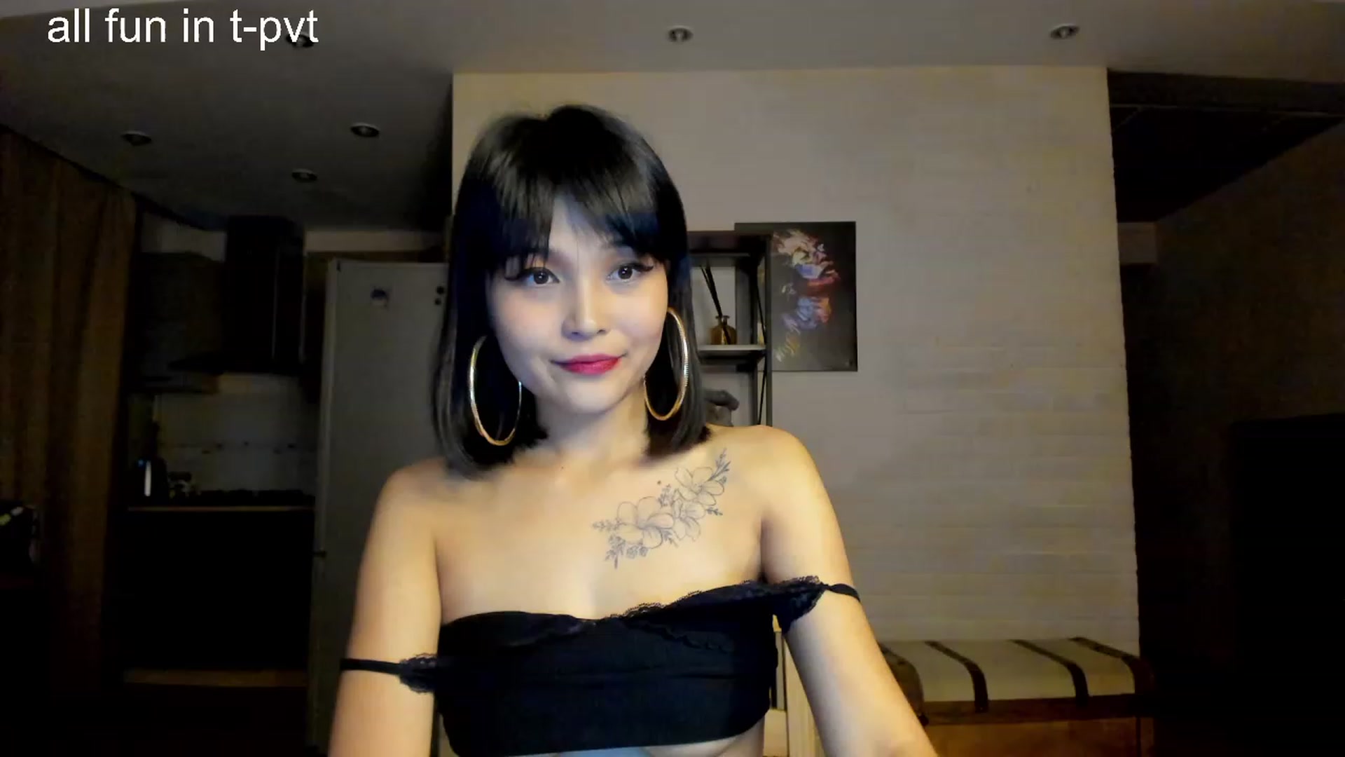 Gallery image thumbnail from PoofMe1's myfreecams stream on, 09/04/2023, 14:40 image 12 of 20