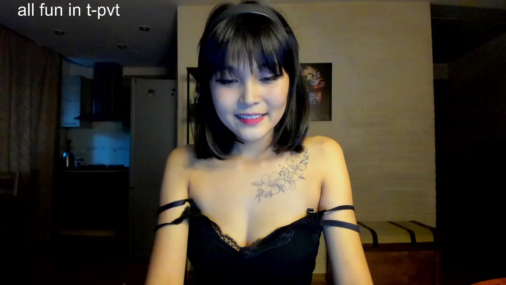 Gallery image thumbnail from PoofMe1's myfreecams stream on, 09/05/2023, 13:30 image 10 of 20